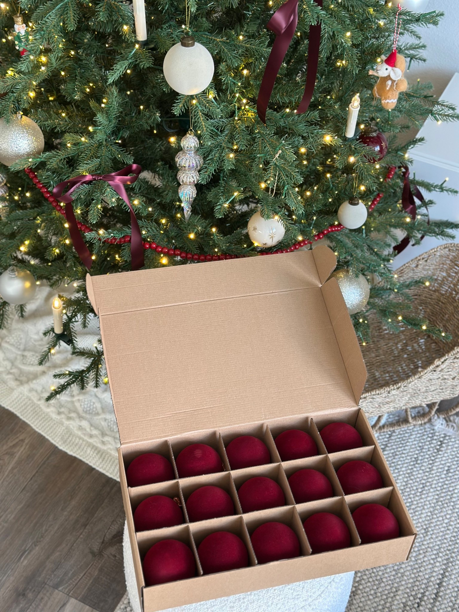 Red velvet ornaments 

#LTKHome #LTKSeasonal