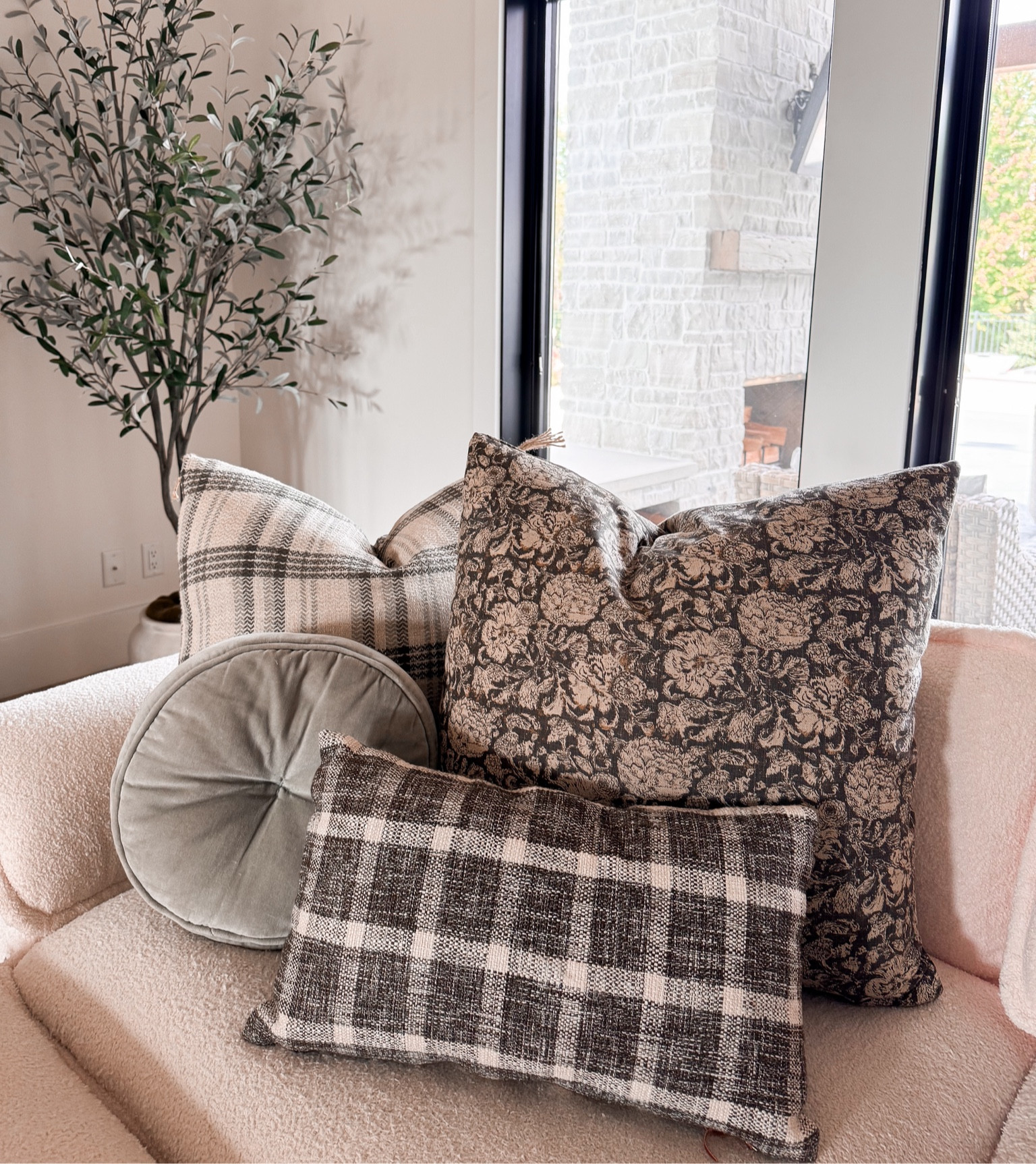 New pillows 

#LTKFindsUnder50 #LTKStyleTip #LTKFindsUnder100