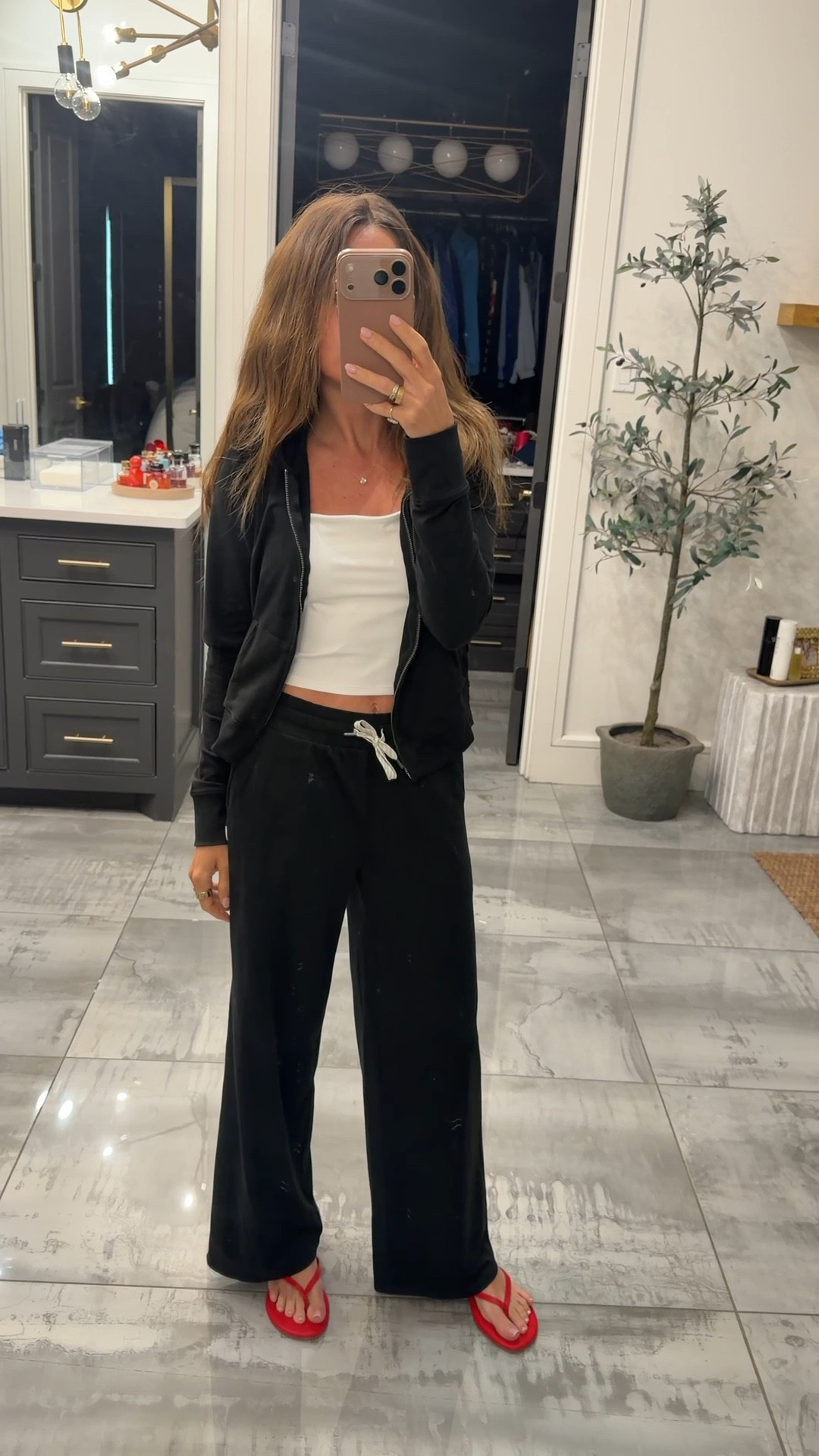 Size small in set and tank @Vuori US - sandals are under $20 and true to size 

#LTKActive #LTKPetite #LTKOver40