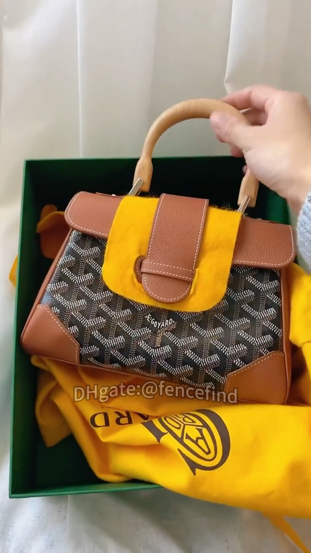 Goyard Saigon Mini Bag shoulder bag with handle handbag crossbody bag

#LTKVideo #LTKstyletip #LTKitbag