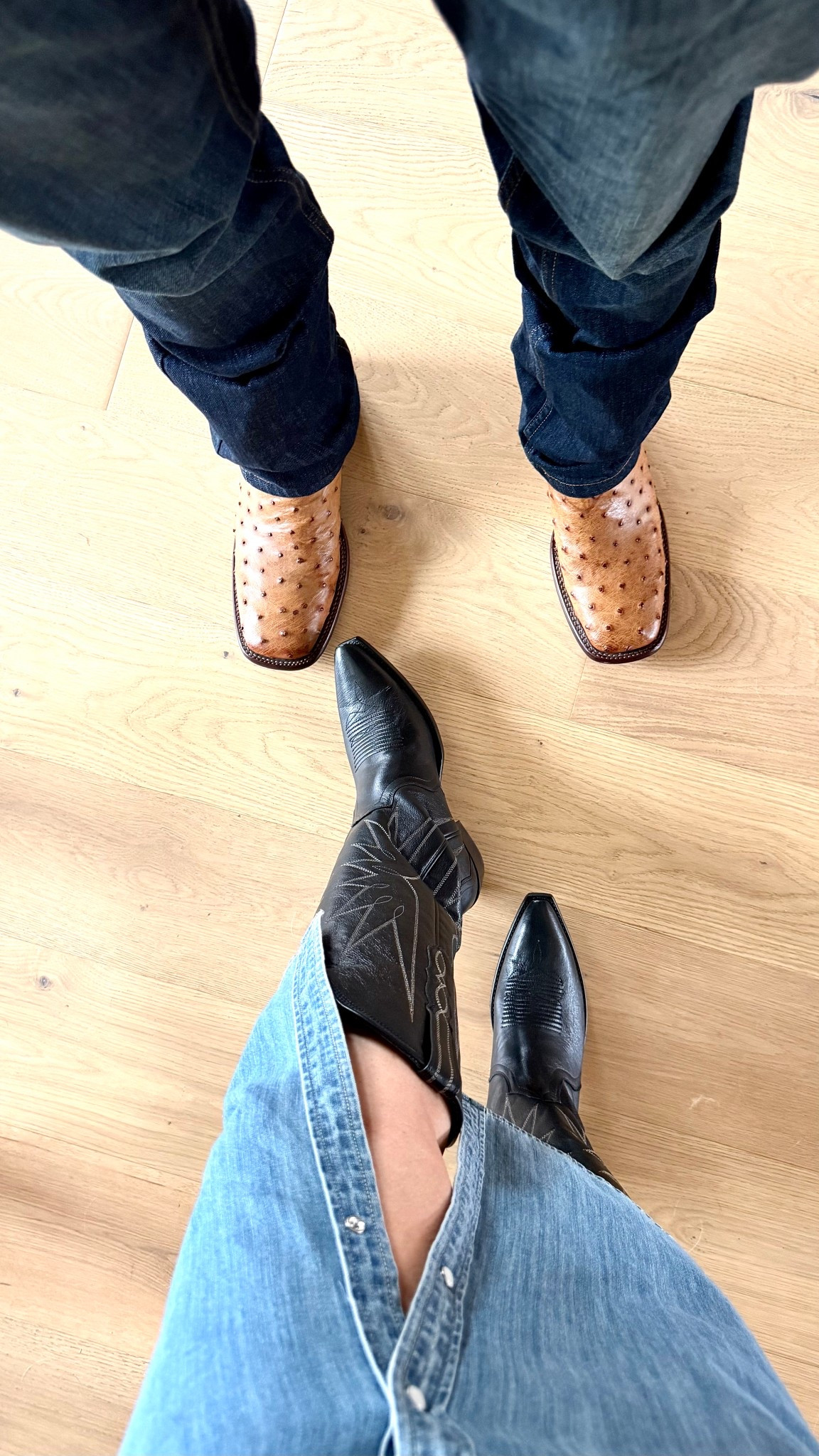 🤠 

Cowboy boots

I size up 1/2 size in Tecovas.



🔍western chic. Western style. Western outfit. Cowgirl boots. Western boots. Tall western boots. 

#LTKShoeCrush #LTKStyleTip #LTKOver40