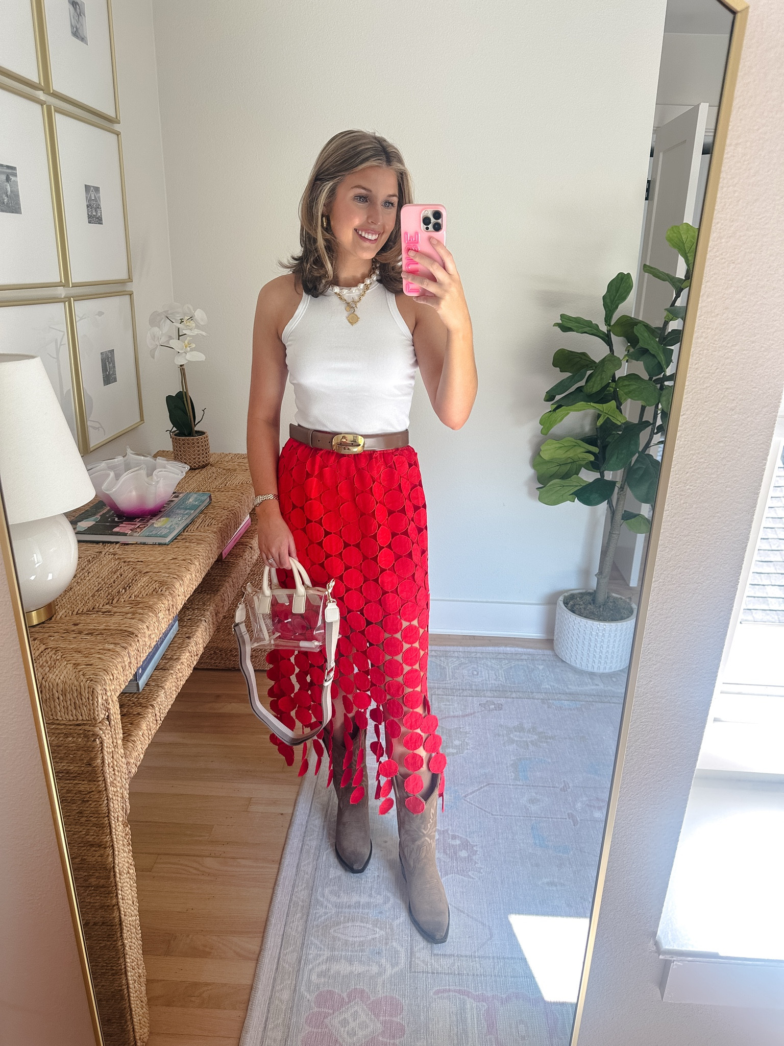 Game day outfit idea! Wearing a S in top and skirt!