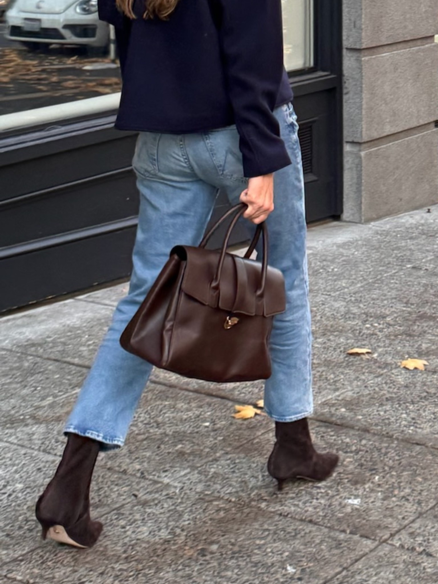 This bag surprised me in the best way. It’s slouchy, polished, and just structured enough. My new go-to for work days and errands! 

#LTKItBag #LTKootd #LTKStyleTip