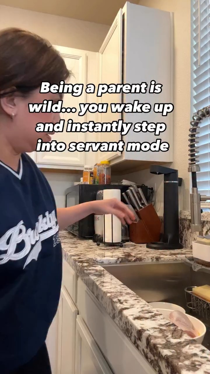 Can you relate 🤣

•
#momsofinsta #relatablemom #momlife #workfromhomemoms

#LTKmomlife
