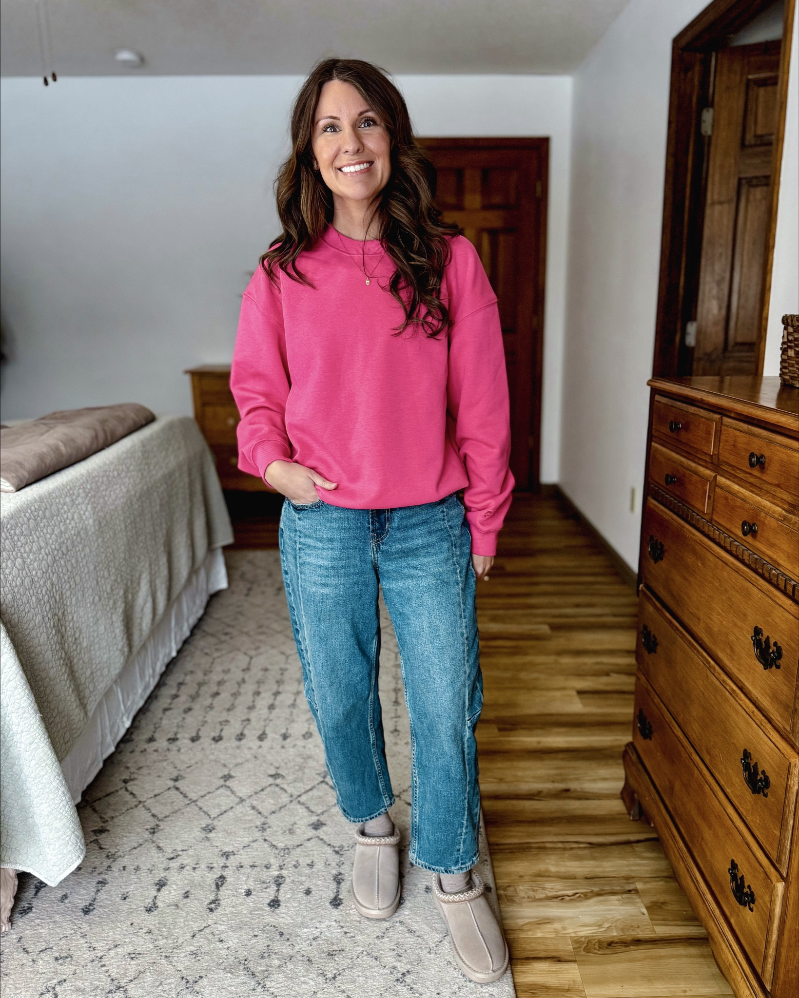 Small in the crewneck (almost sold out so I linked a bunch of similar ones), 0 petite in my barrel jeans and 6 in my slipper clogs. 

#LTKPetite #LTKValentine #LTKootd