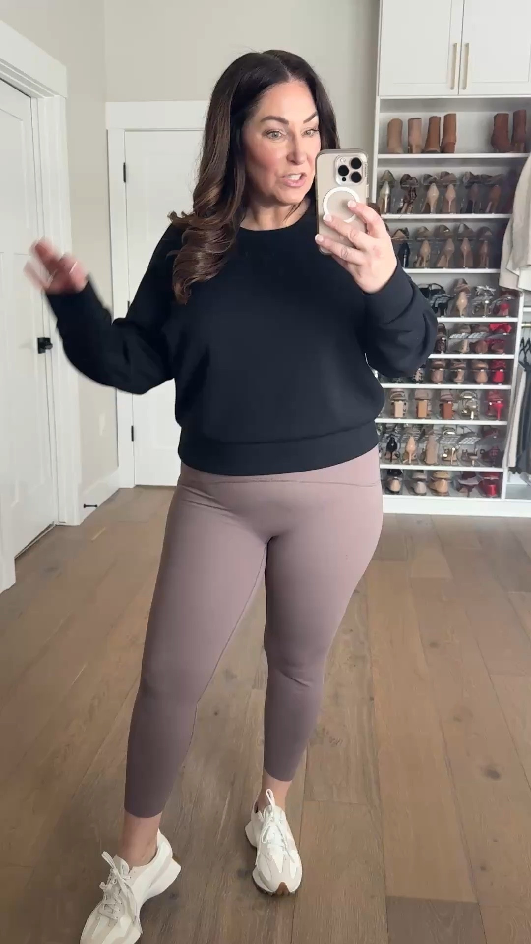 Looking for a high impact workout legging that has moisture wicking, no front seam and makes the 🍑 look good?! Check out the @spanx Booty Boost Leggings 🙌🏻I’m a fan of the ⅞ with pocket but they have several other styles that don’t roll and are great for workouts! 

I’m wearing XL in leggings, L in tops #spanxpartner 

