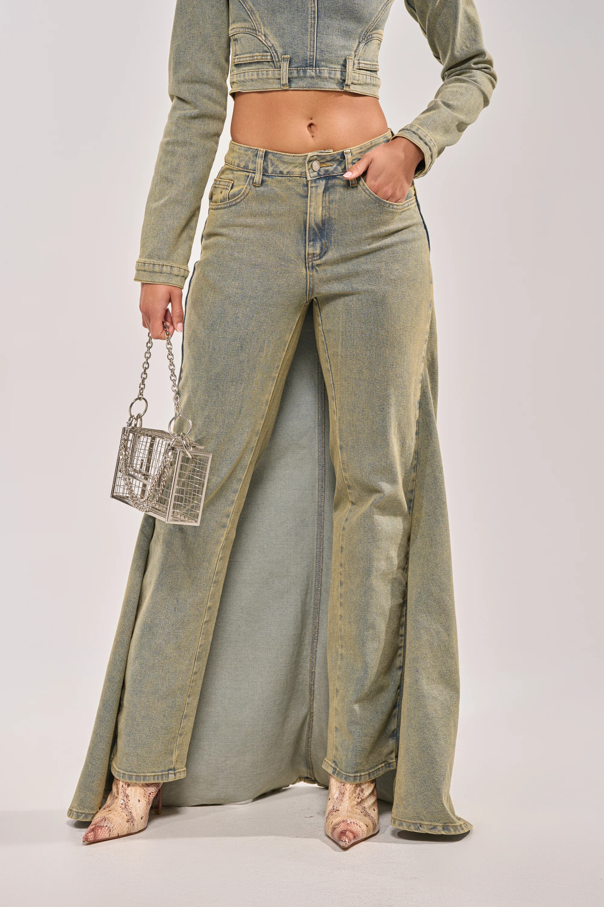 BIG STEPPER DENIM PANT | AKIRA