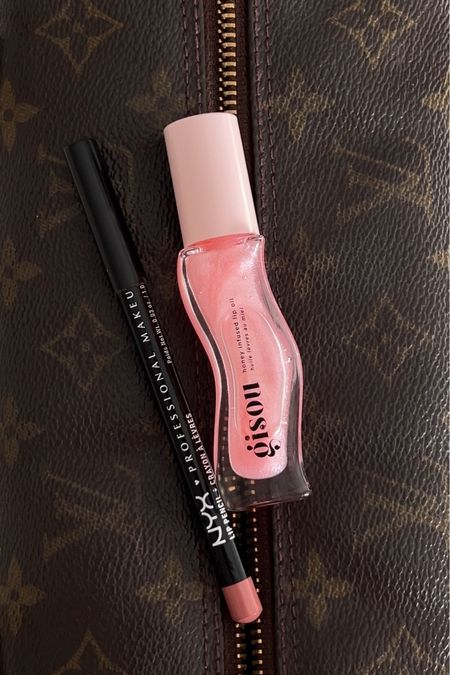 the best pink summer lip combo 

lip combo • gisou lip oil 

#LTKfindsunder50 #LTKbeauty