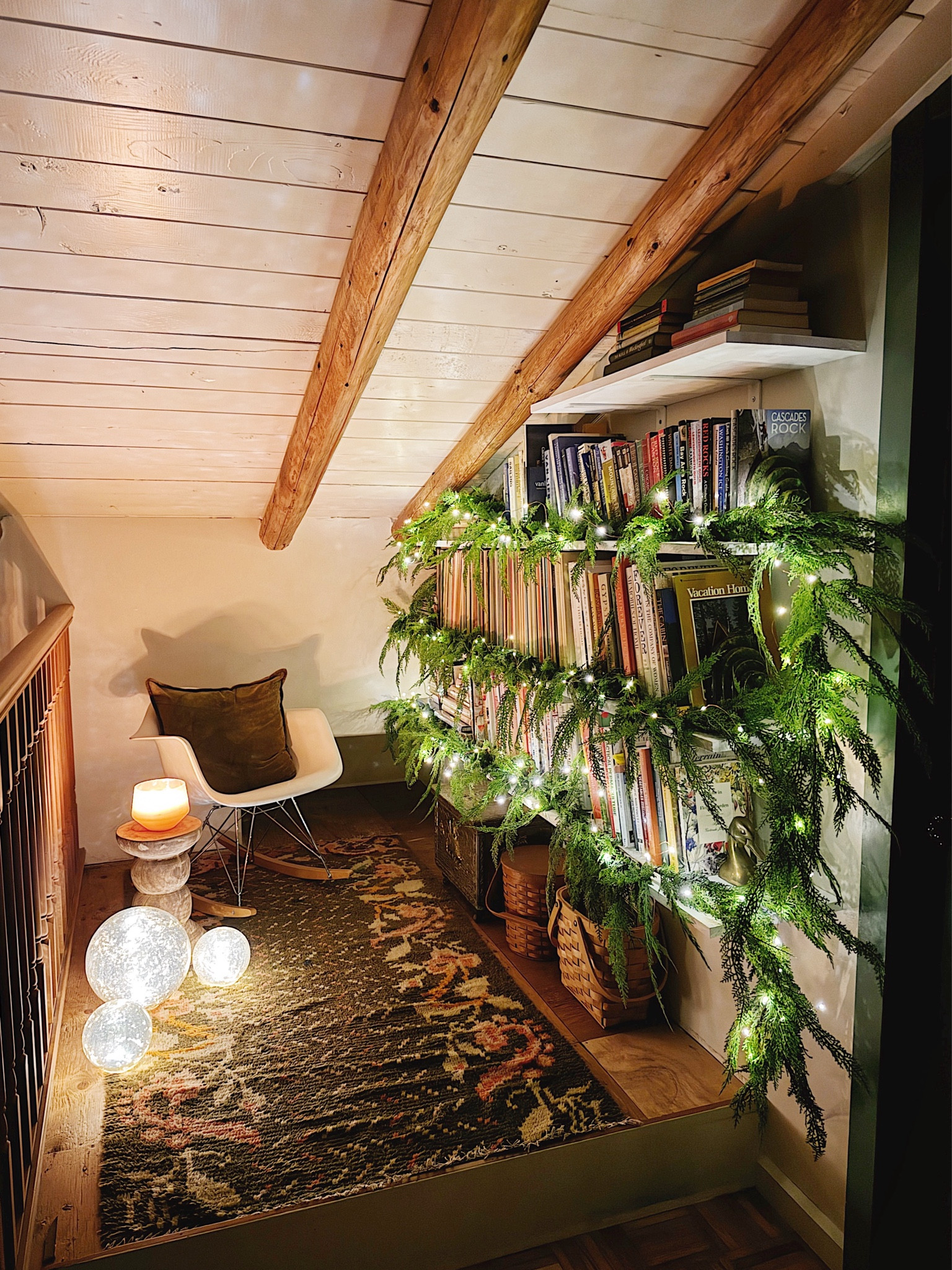 I partnered with Terrain to bring a festive holiday touch to my book book with cedar garlands, rose gold twine lights, glowing mercury glass spheres and a cozy candle 🌲✨ plus use my early access promo code: jojotastic30 to stock up on holiday decor and gifts! 

#LTKCyberWeek #LTKSeasonal #LTKHoliday