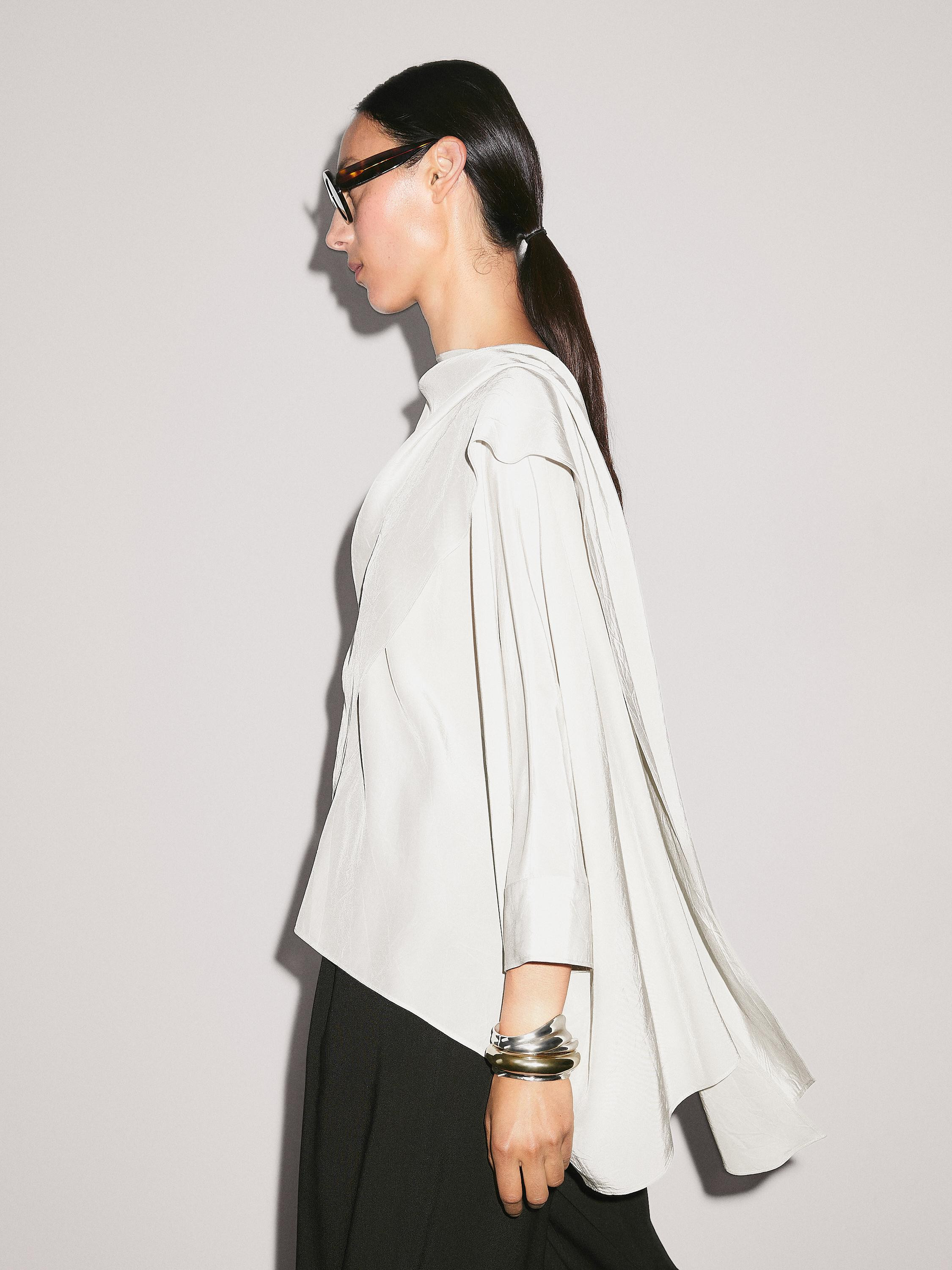 Short flowing cape with sleeve detail · Cream · Shirts | Massimo Dutti | Massimo Dutti UK