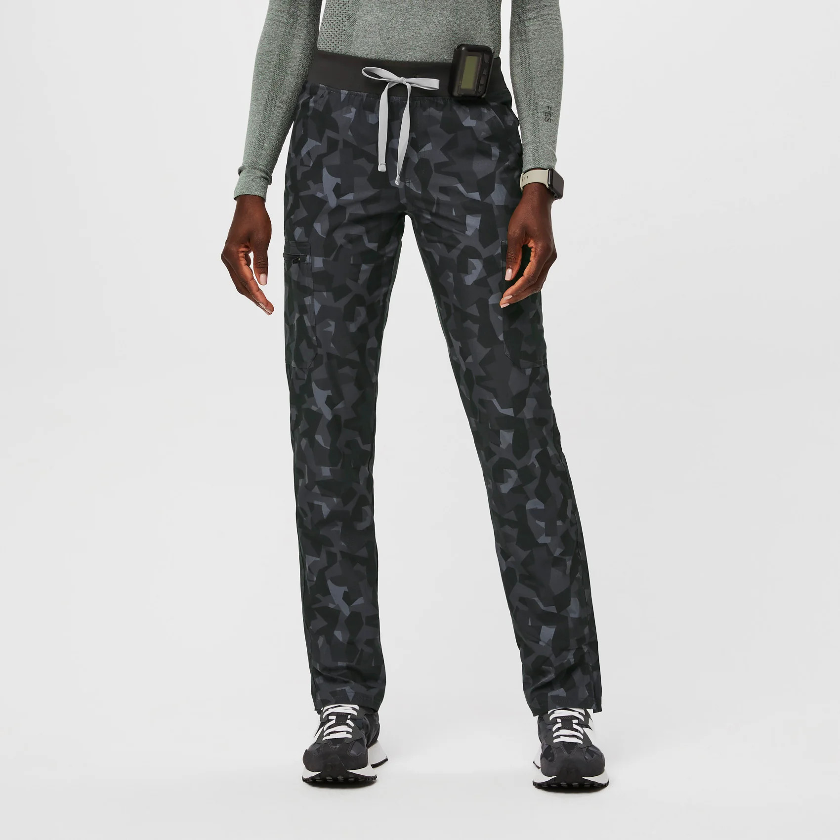 Women's Yola™ FREEx™ Skinny Scrub Pants 2.0 - Camo Bonsai · FIGS | FIGS