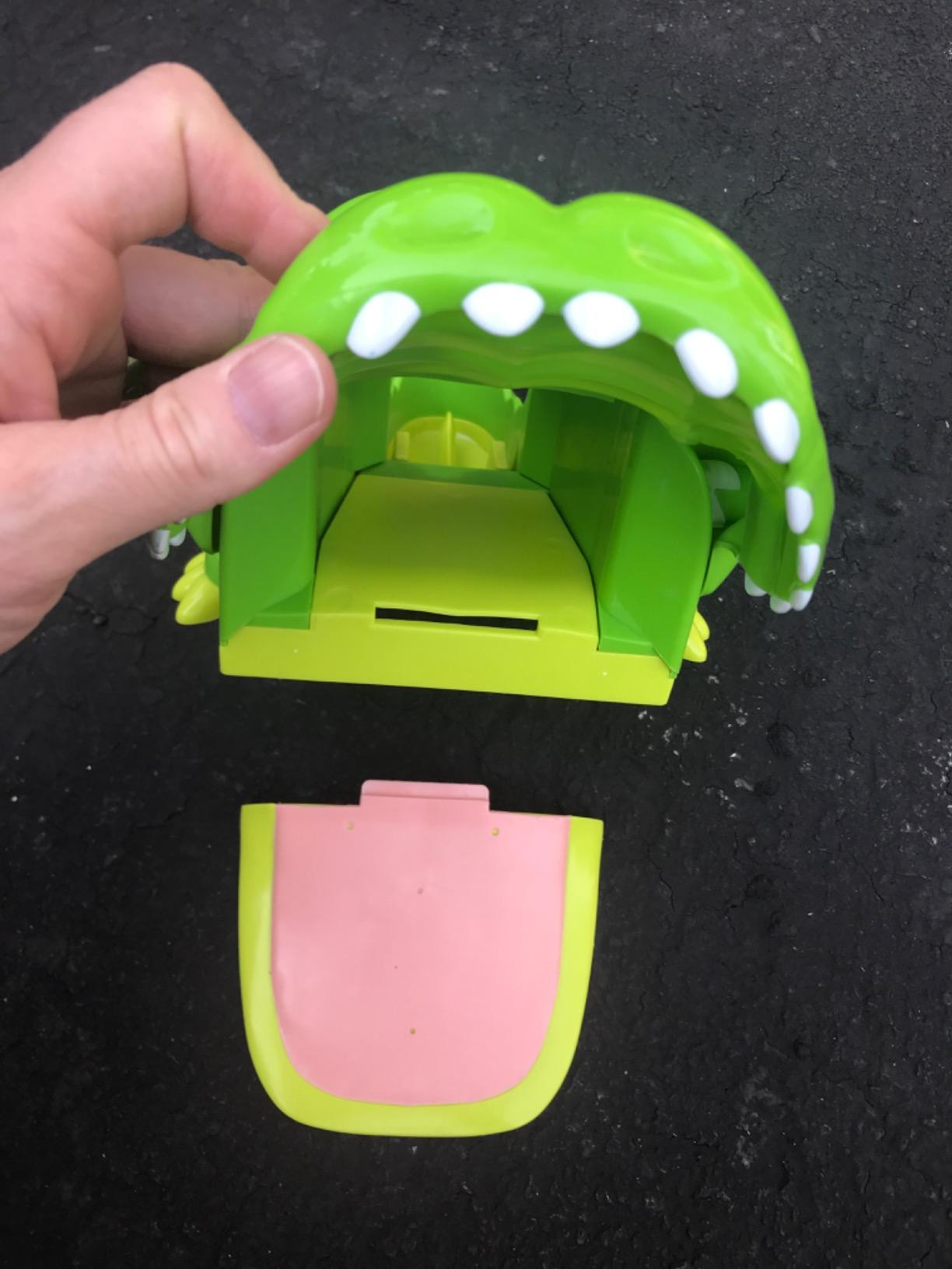 Gator Golf - Putt The Ball into The Gator's Mouth to Score Game by Goliath, Single, Gator Golf, 2... | Amazon (US)