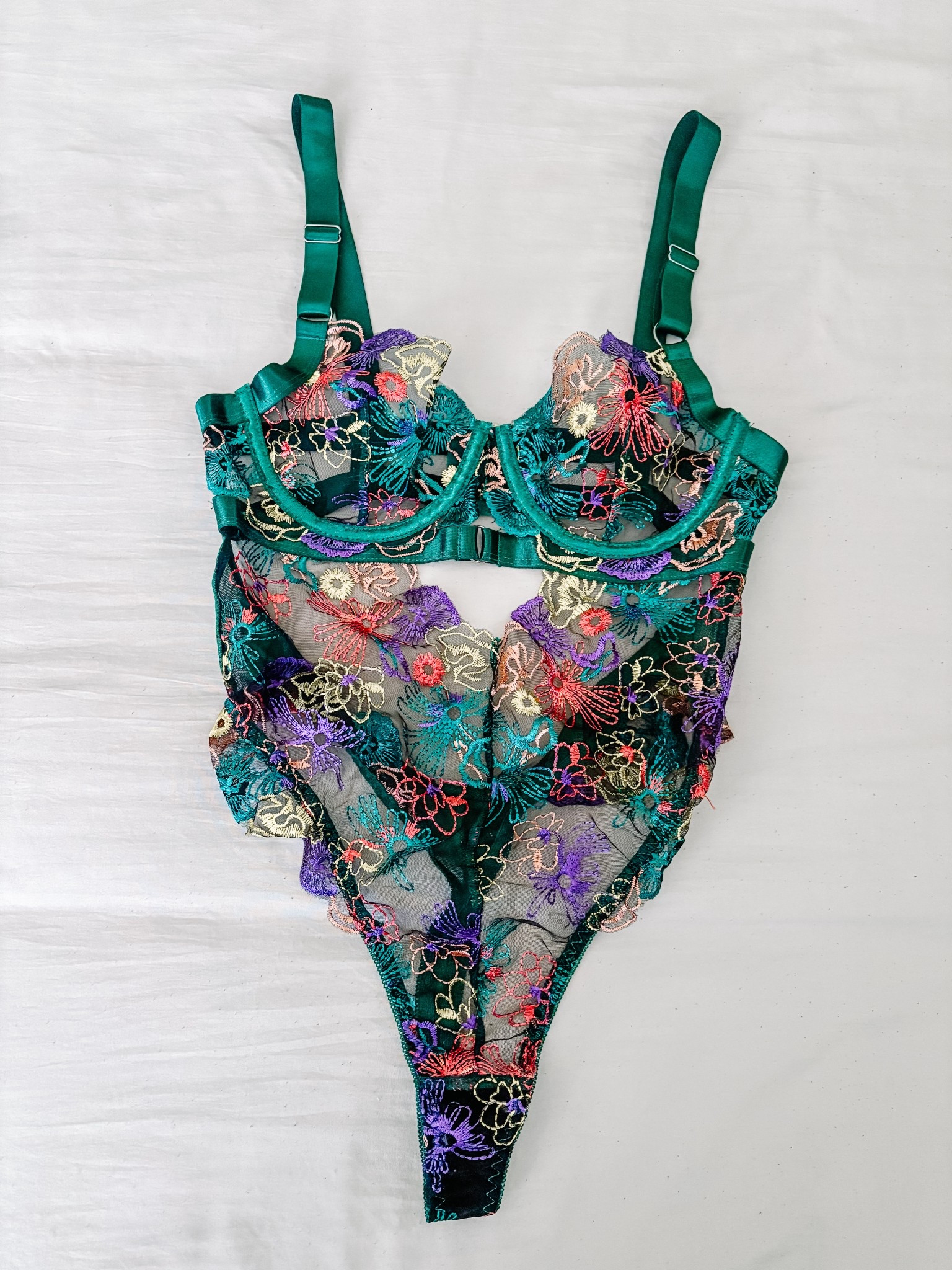 Spring date night lingerie!! ✨
On sale and fits TTS!!

#LTKSeasonal #LTKSaleAlert #LTKootd