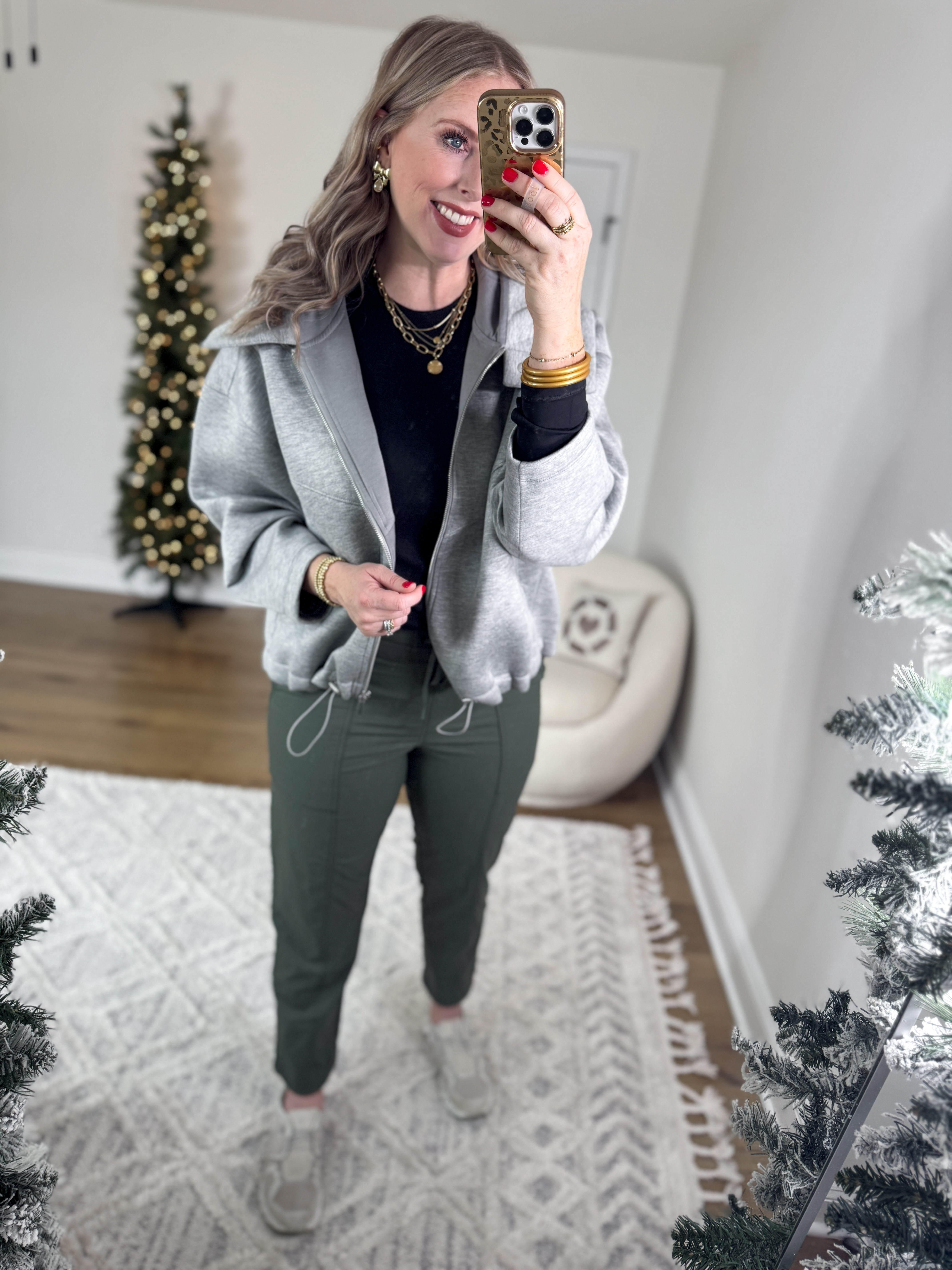 Weekend Walmart Wins try-on!
Scuba jacket- medium [if between, go down!]
Black activewear tee- medium 
Green activewear pants- medium 

#LTKFindsUnder50 #LTKActive #LTKStyleTip