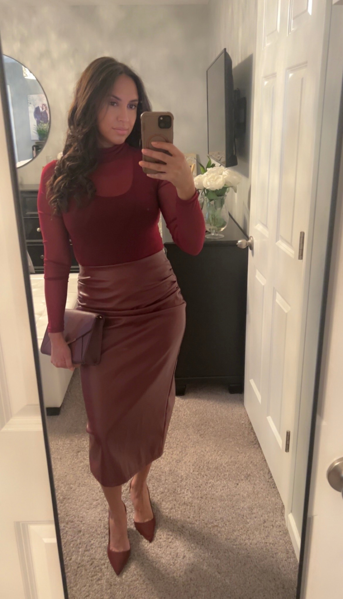 ✨ Last year’s look, but totally vibing with this year’s fall trend color. 🍂 Proof that great style is timeless—just add a seasonal twist.

🧥 Would you wear this shade for fall? Here are some similar products I found to complete this look 🤍

#FallFashion #OOTD #FallStyle #TimelessStyle #FallVibes #FashionInspo #40andFabulous #LTKautumn #LTKover40 #LTKfashion


#LTKStyleTip #LTKFindsUnder50 #LTKSeasonal