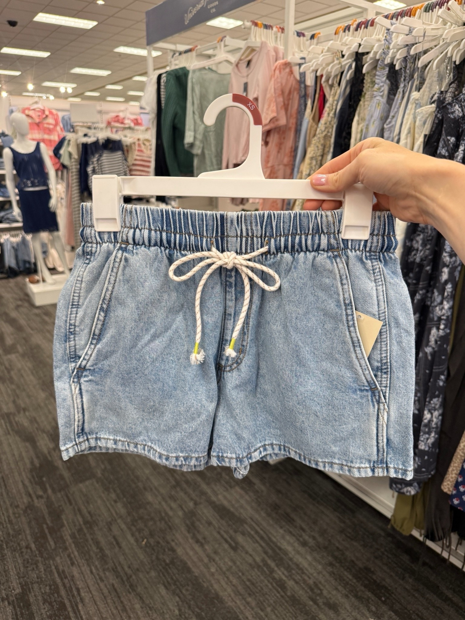 Universal Thread pull on shorts

#LTKootd #LTKSeasonal #LTKdayinmylife