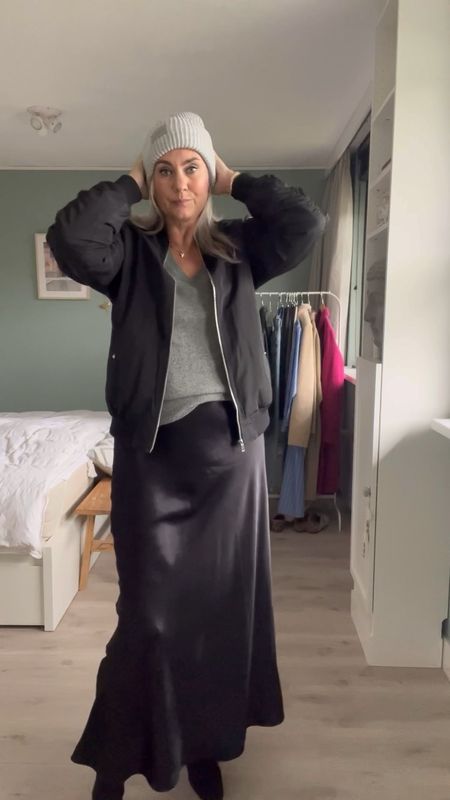 30 days of fall outfits - day 26

Satin slip skirt, grey cashmere sweater, Vivaia booties, black bomber, grey hat and Michael Kors bag. Zadig and Voltaire perfume. 

 

#LTKover40 #LTKeurope #LTKmidsize