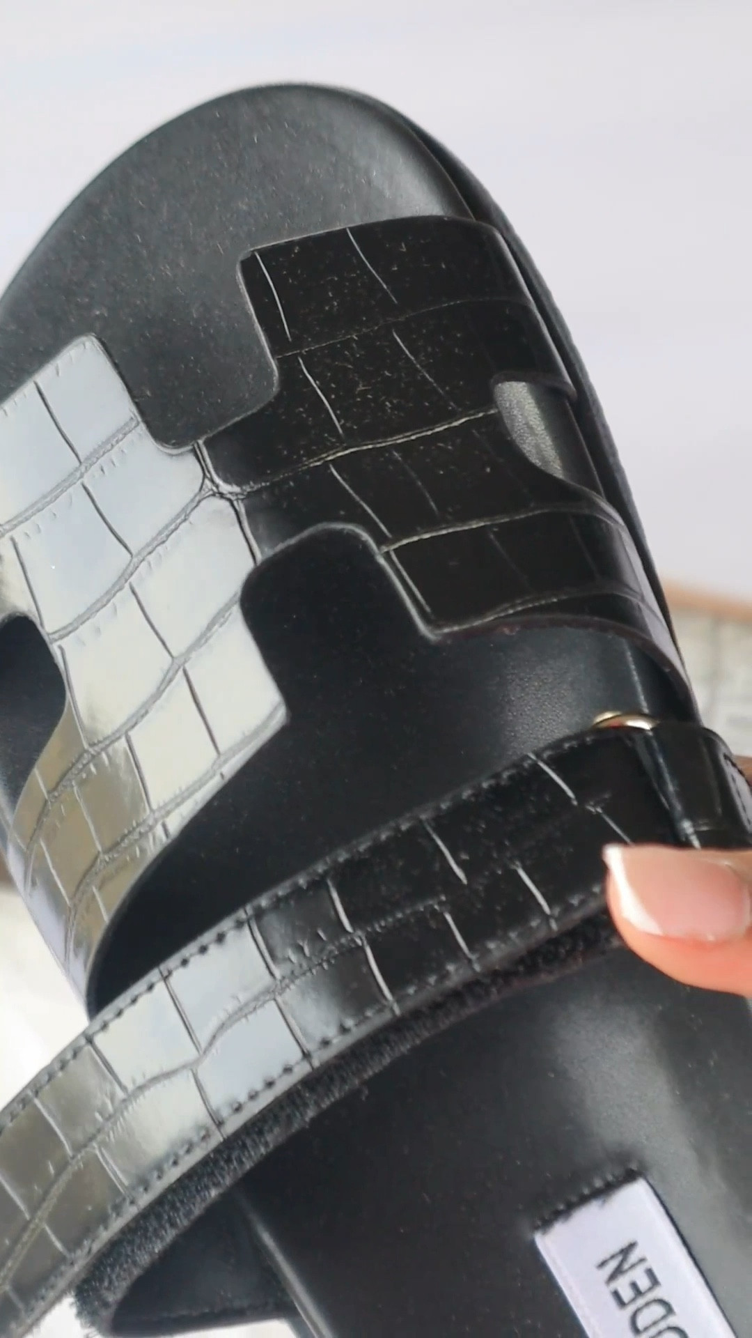 Dad sandals are innnn! These are so comfy 

#LTKstyletip #LTKshoecrush

#LTKVideo