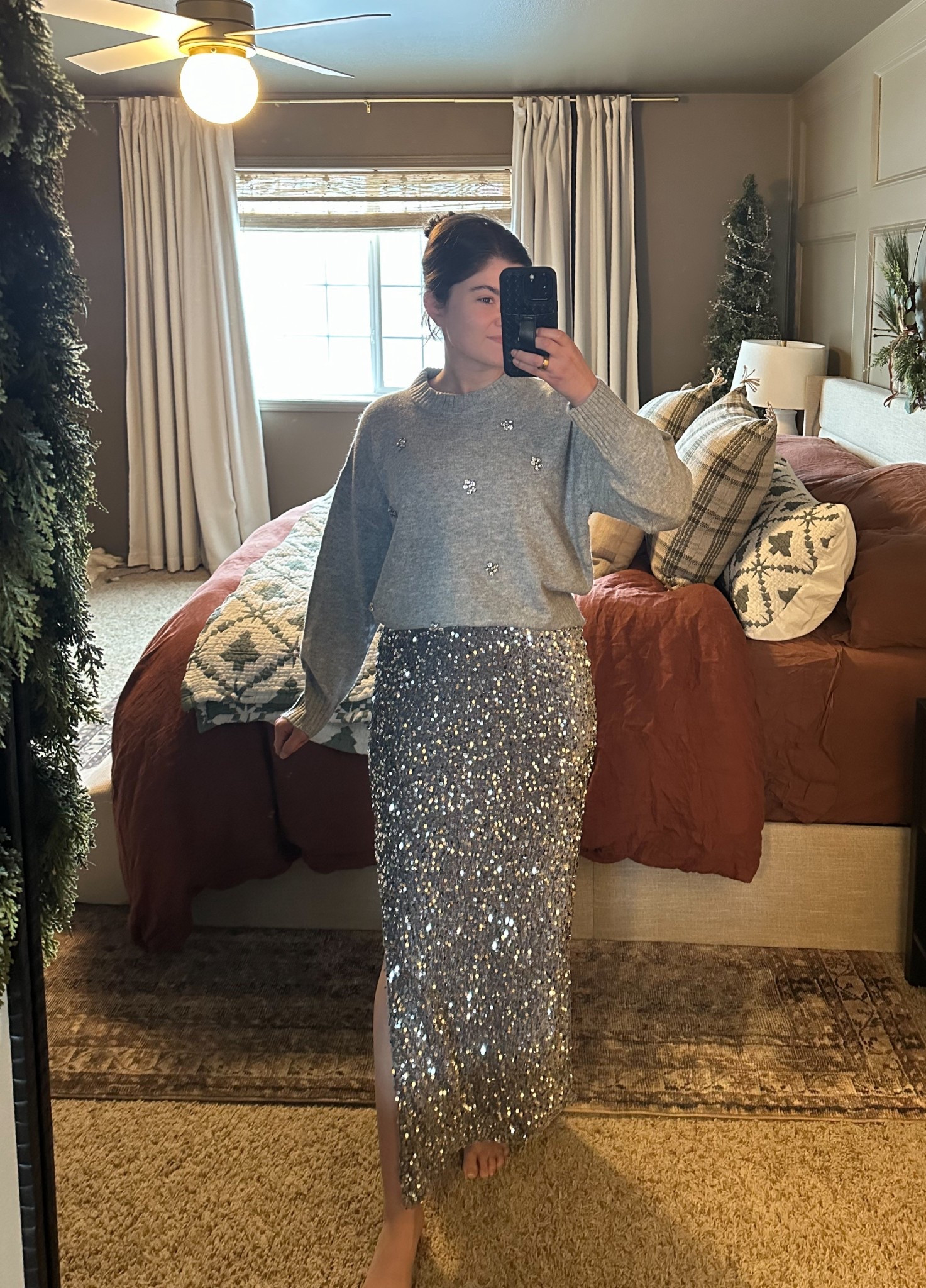 Holiday outfit inspo

Sequin skirt, silver sequin skirt, grey sweater, Christmas outfit, women’s Christmas outfit 

#LTKPetite #LTKootd #LTKHoliday