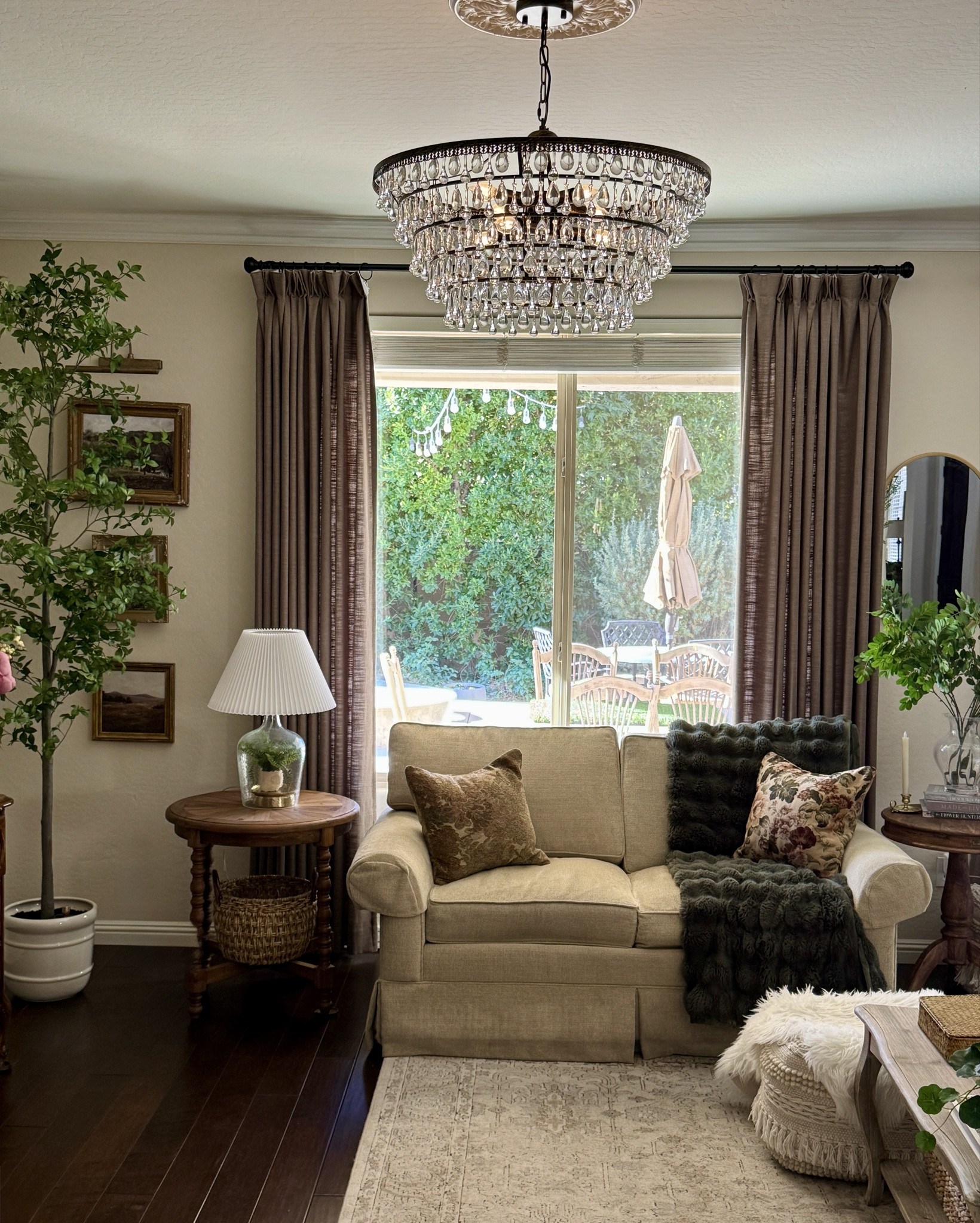 Chandeliers, pendants and lighting in my home 

Note: The round chandelier in my kitchen dining nook was purchased from Pottery Barn years ago and they no longer have it, so I linked a few similar options, and one that I may replace mine with someday. 
 
I used European Gold Rub n Buff on the flush mount crystal chandelier in the music room.


#lighting #lightfixture #chandelier #pendant 

#LTKHome