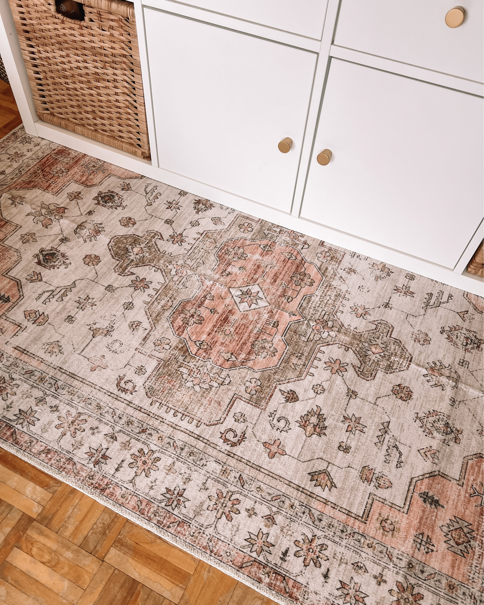 Neutral & blush boho rug from Amazon - machine washable and non slip

Boho home decor, affordable home decor, rugs, amazon finds


#LTKfindsunder100 #LTKhome