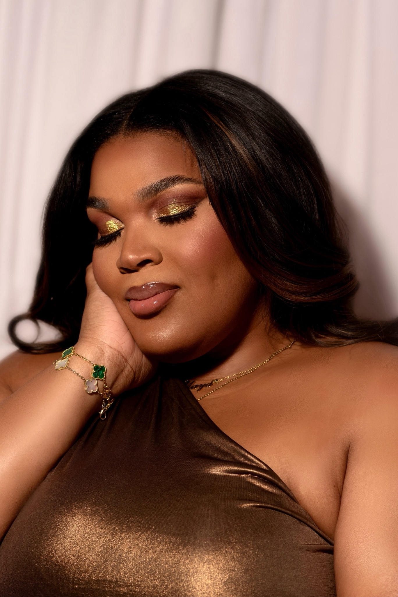 Full GLAM Holiday look. Products linked here 🤎