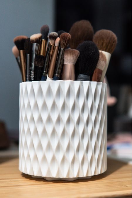 Rotating makeup brushh holder for vanity or desk

#LTKhome #LTKbeauty #LTKfindsunder50