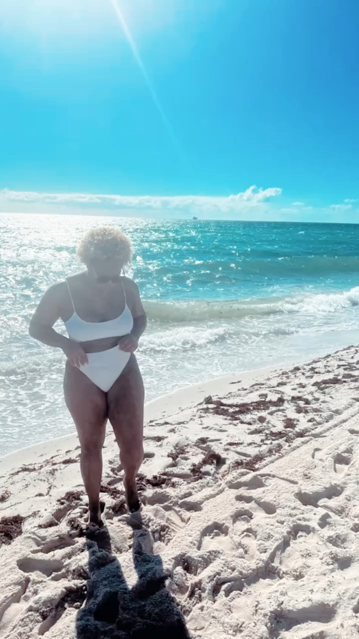 If I’m hitting the beach this morning, swimsuit is definitely in my luggage! 

#LTKMidsize #LTKFindsUnder50 #LTKSwim