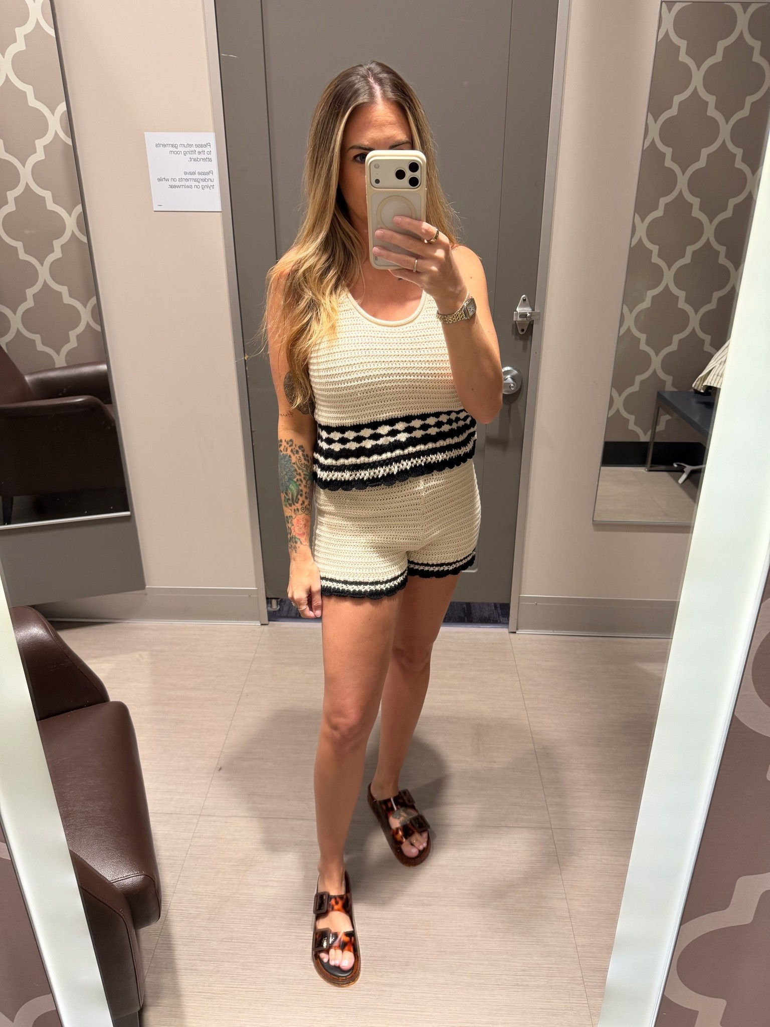 Wearing size S in the top and XS in the shorts

#LTKootd #LTKgrwm #LTKmomlife