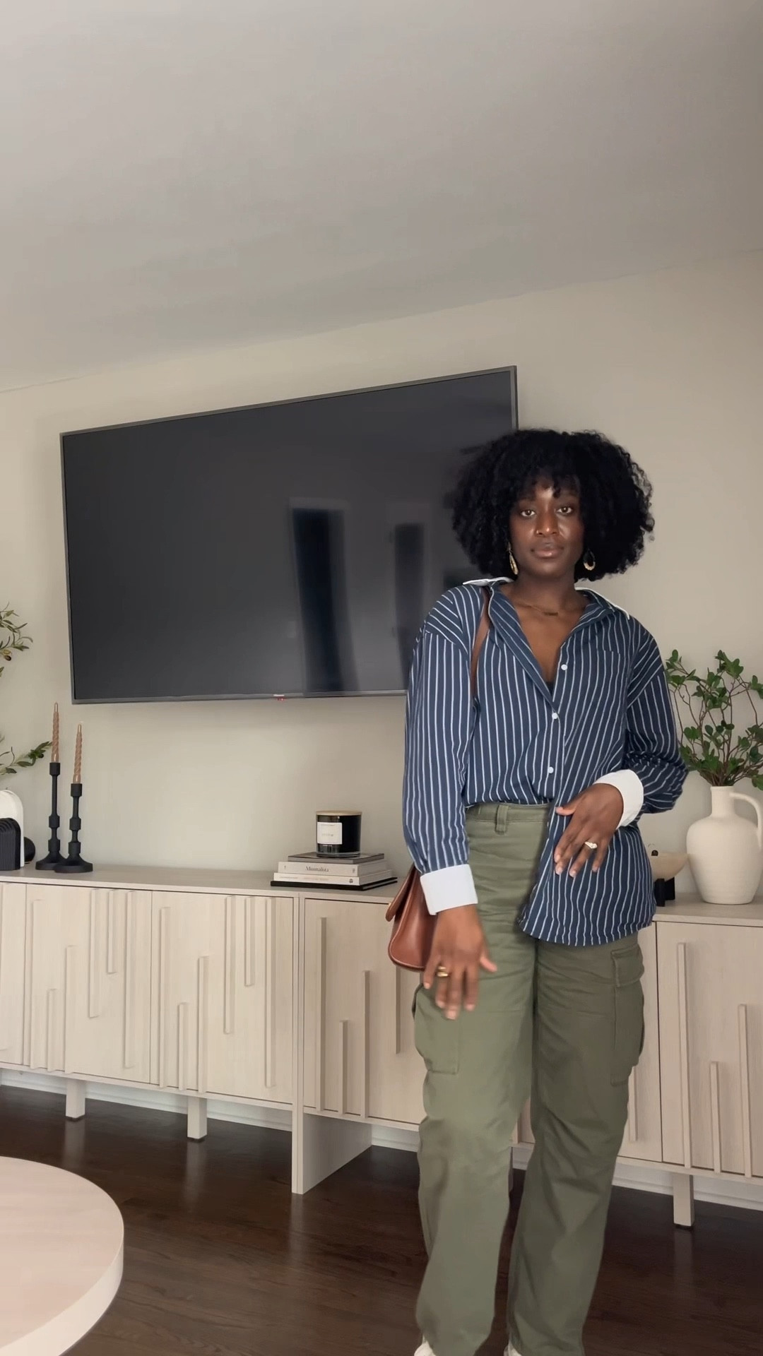 100% cotton & CUTE.. Yes, please! I love this oversized top from old navy & can’t wait to style it in so many different ways. Also these cargo pants & new balance 9060s are my favorite 🤍

#LTKgrwm #LTKootd