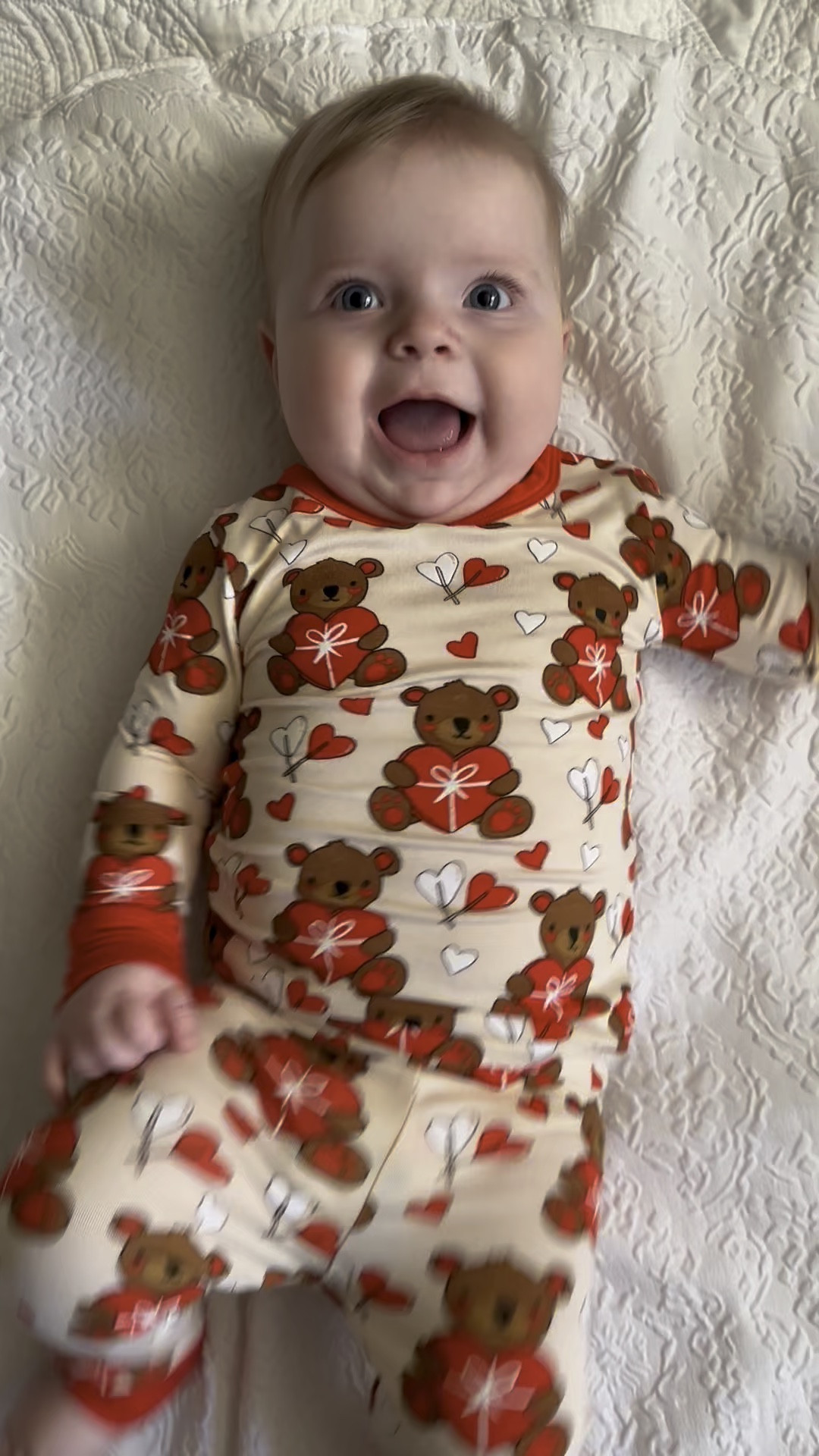 We love this Valentine’s Day fit so BEARY much! The perfect outfit for baby boy or girl, run to Spearmint Lane to get this one before it sells out. 

#LTKKids #LTKBaby