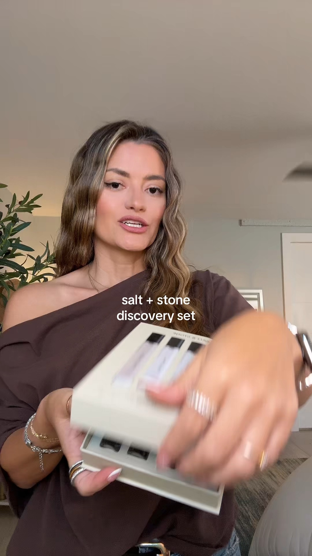 For the girl who wants to smell expensive without trying 🤍 This Salt & Stone body mist discovery set is it. Not heavy perfume — soft, layered, addictive. 4 scents: Saffron & Cedar, Neroli & Basil, Bergamot & Hinoki, and Santal & Vetiver. The Santal is my FAVORITE. Perfect to try them all or give as a gift. Linked in my LTK! #LTKbeauty #LTKGiftGuide #LTKselfcare 

 