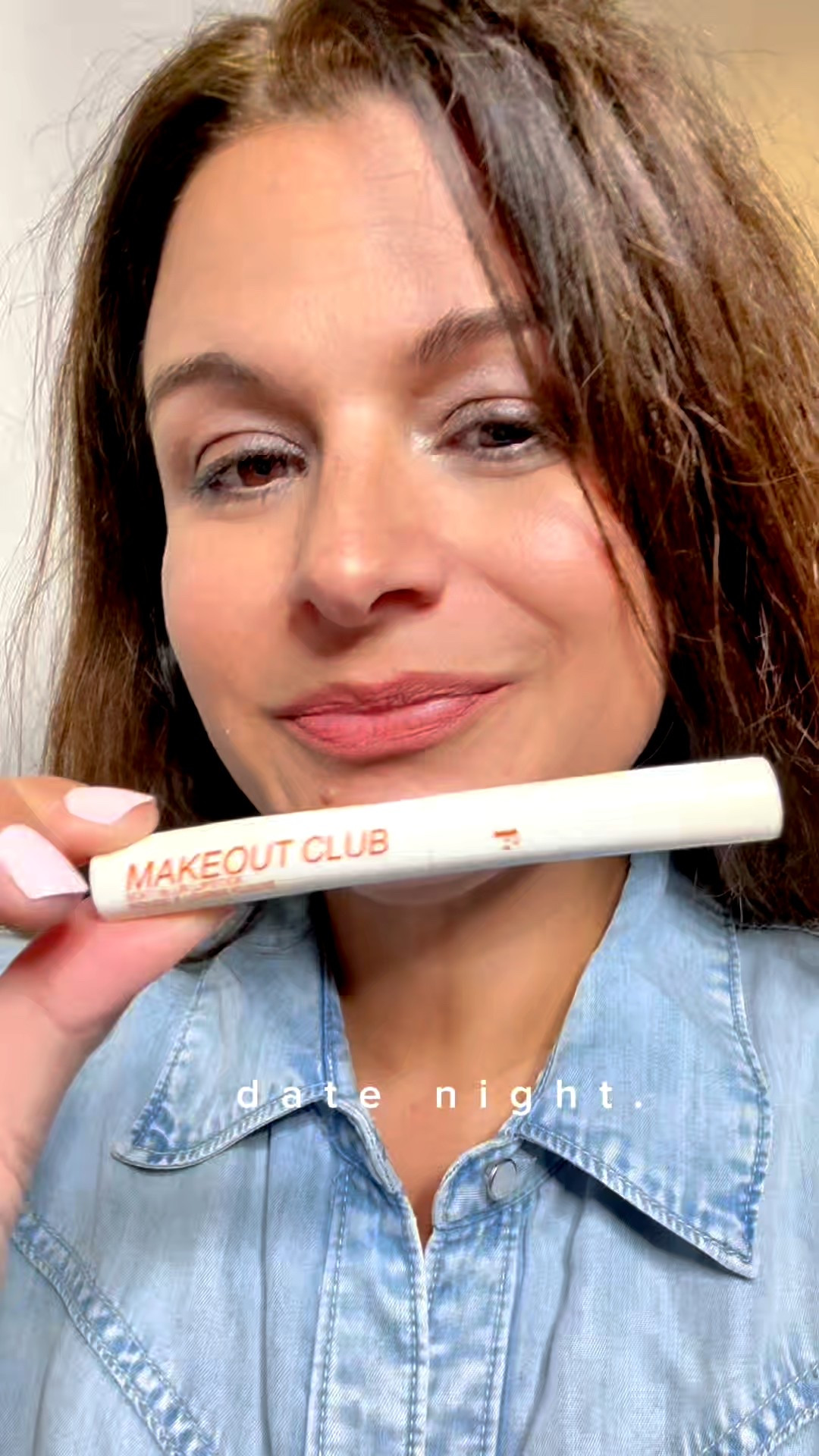 
Rare Mom Night Out + Clean Lip Combo 💋✨ Freck Beauty liner + soft blur lipstick = easy, put together, and actually lasts through dinner + drinks
Clean, vegan, cruelty-free + comfortable (no dryness 🙌) That “cool girl but still a mom” energy for a rare night out
#ad @Freck Beauty #freck #FreckFam #FreckBeauty #FreckOG #FreckIt #MakeoutClub #NudeMuse #SoftBlur #CleanBeauty #MomNightOut #GRWM #DateNightLook





#LTKmomlife #LTKBeauty #LTKgrwm