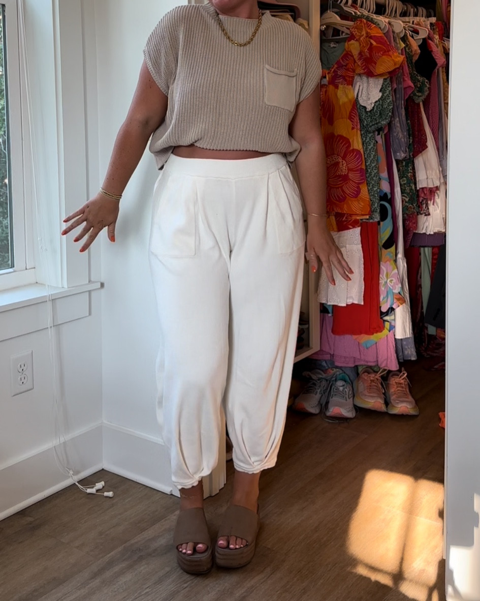 Comfy casual sweater set 

#LTKstyletip #LTKcurves #LTKSeasonal