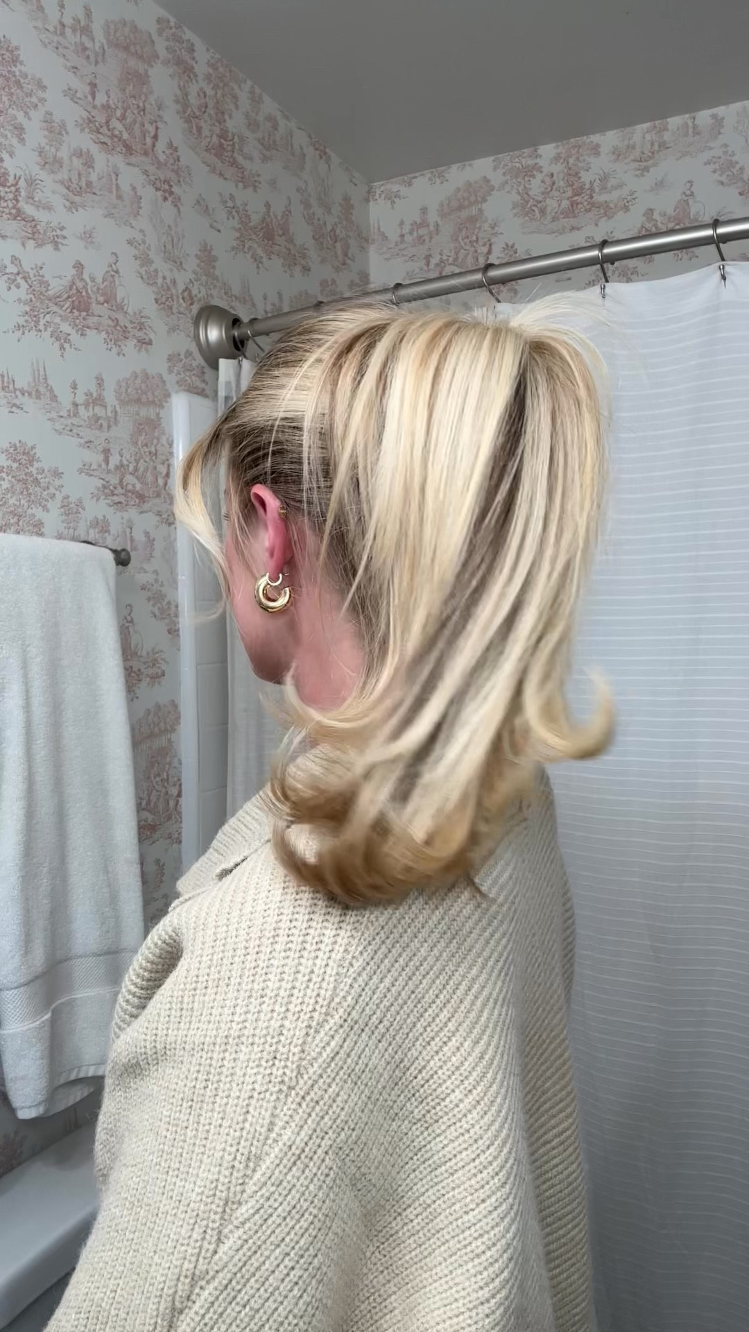 claw clips girlie 4L 🤞🏼💕 #ad fun hairstyles to try out for winter with these fun @scunï claw clips !! and it’s a perfect stocking stuffer to make sure your all your friends/fam slay this holiday szn too 💝 get ‘em at @target through my ltk

#LTKGiftGuide #LTKSeasonal #LTKHoliday