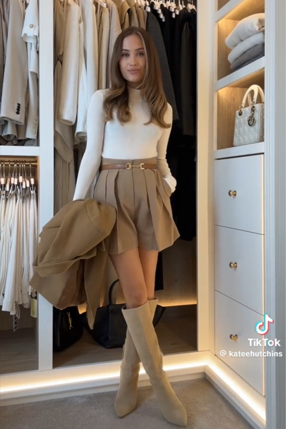 Capsule wardrobe essentials🤍

#LTKworkwear #LTKfindsunder100 #LTKstyletip