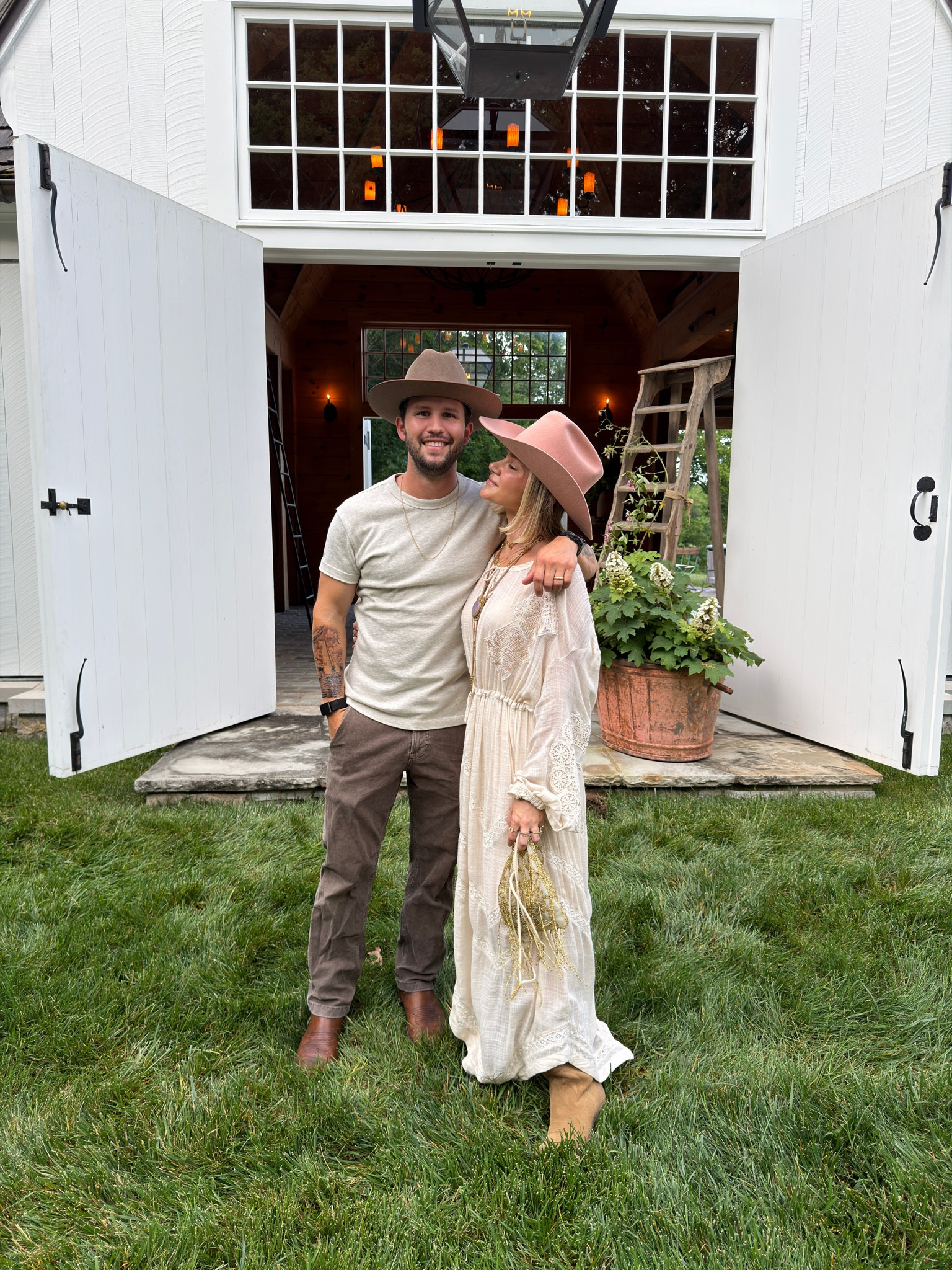 Easy spring date night outfit ideas for him & her

#LTKootd #LTKdayinmylife #LTKMens