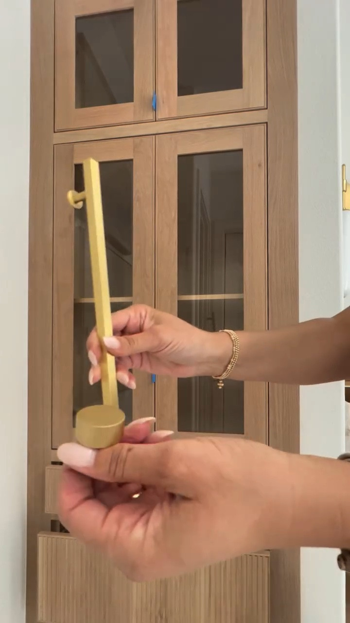 Help me choose the perfect knobs and pulls for my custom vanities!

I’m down to the final details in my primary bathroom design and renovation, and now it’s all about picking the right pulls and knobs. 

Should I go for a sleek modern look or something with a timeless touch?

I’d love your input—do these selections feel right?  Let me know your thoughts below! 👇🏼
.
#bathroomdesign #homerenovationproject #knobsandpulls #designdecisions #customvanities #brushedbrass #bathroomremodel #bathroomdetails