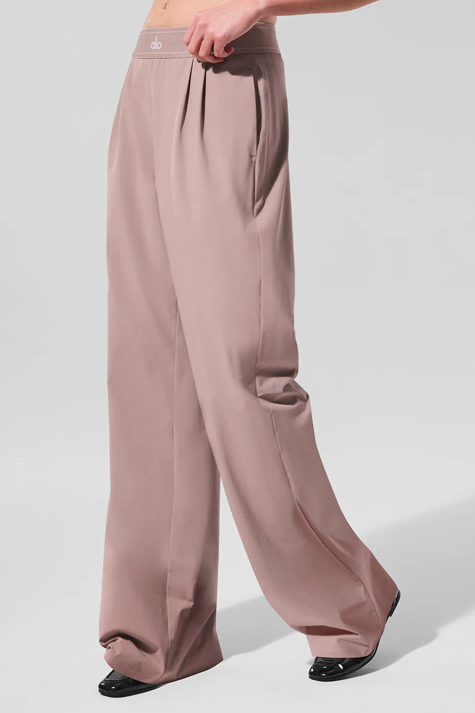 Alo Yoga� | Suit Up Trouser (Regular) in Taupe Beige, Size: Medium | Alo Yoga (US)