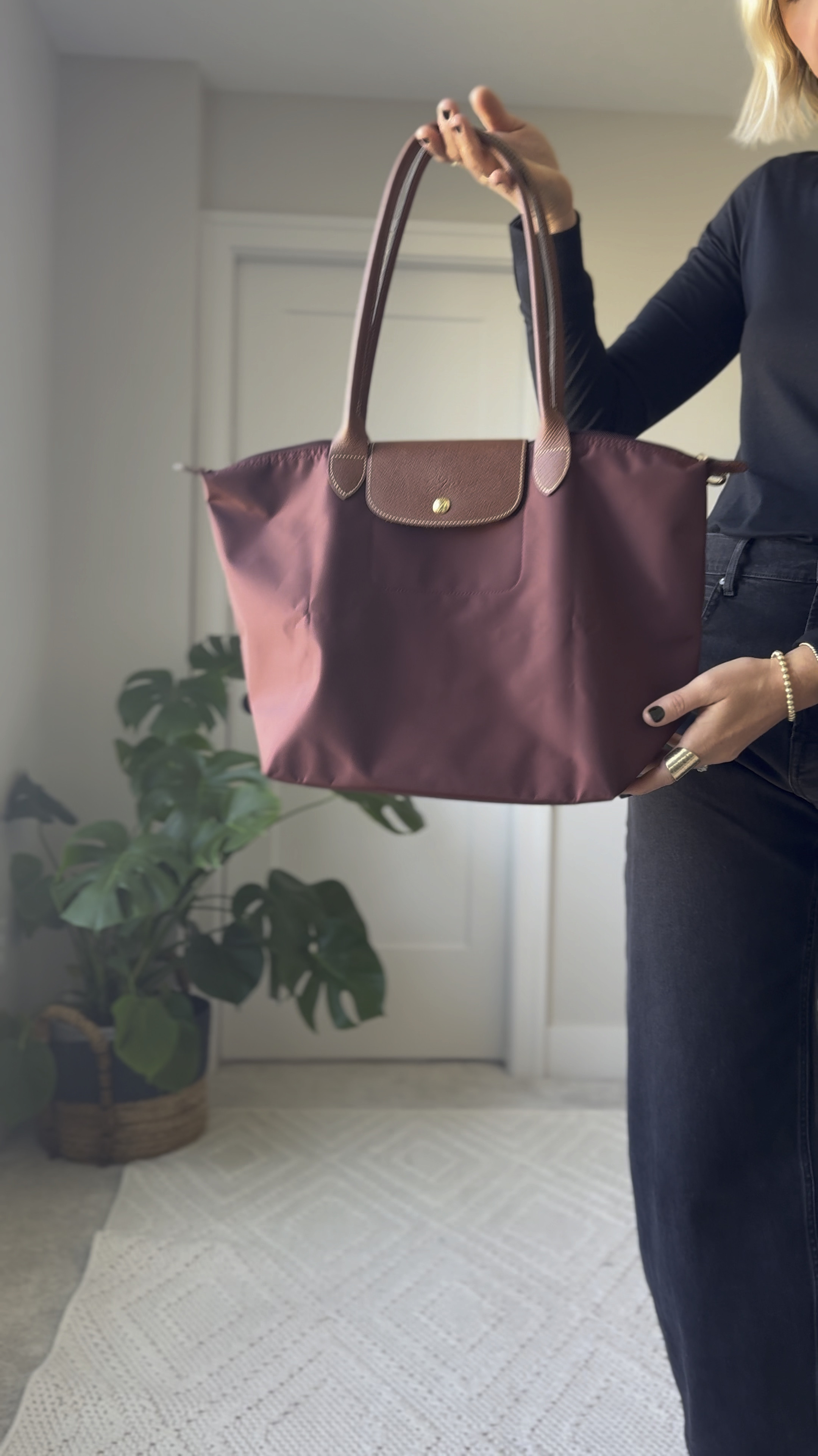 Gift idea for HER! This tote is the perfect size for travel or everyday! I recently took this to Hawaii and it worked perfectly for the airplane to the beach! This would also make a chic gym bag or school bag for a teacher or a student👏🏻
Comes in several colors. The nylon can be wipes down to easy cleaning

#LTKHoliday #LTKVideo #LTKGiftGuide