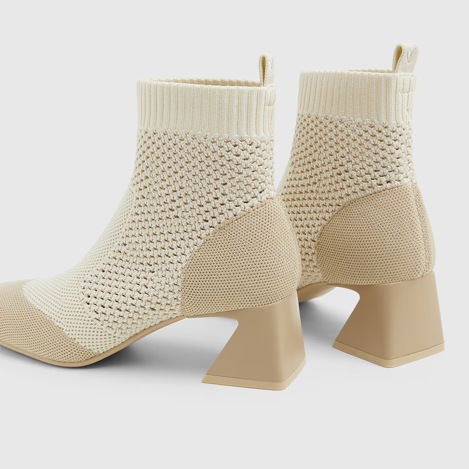 Perforated Heeled Boots | VIVAIA