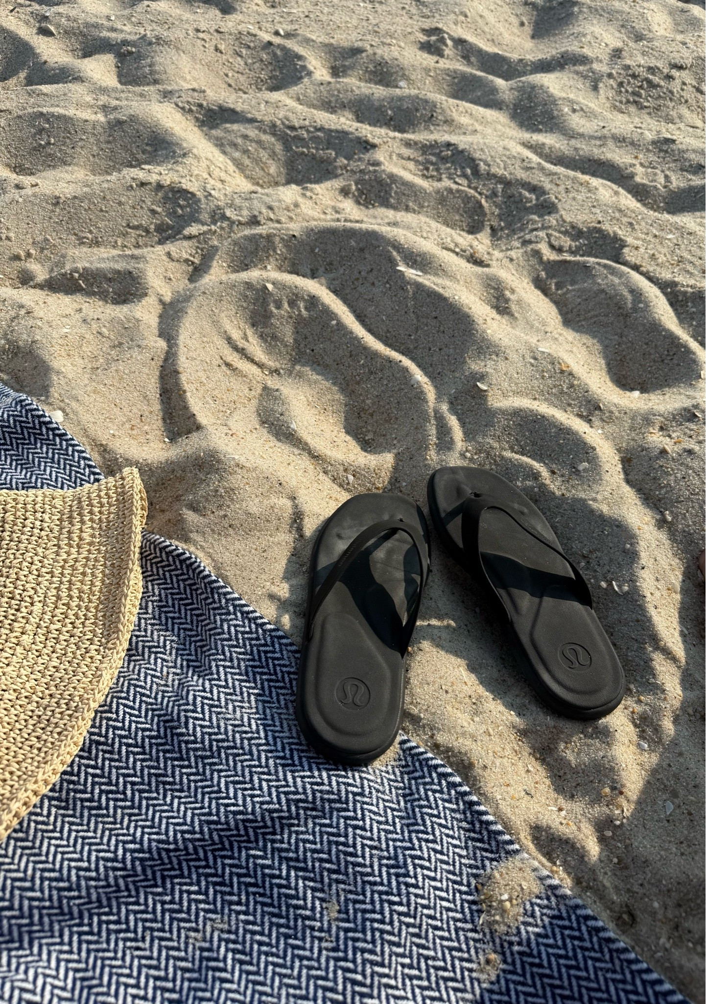 my most functional flip flops hands down ! 🤍

restfeel flip flop, lululemon, beach, summer outfit, petite.

#LTKSwim #LTKTravel #LTKPetite