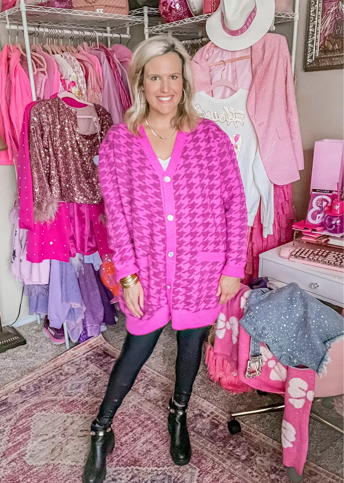 Pink Cardigan - Elle Blogs