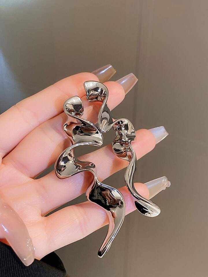 1pair/2pcs Extra Dramatic Twisted Dangle Earrings | SHEIN