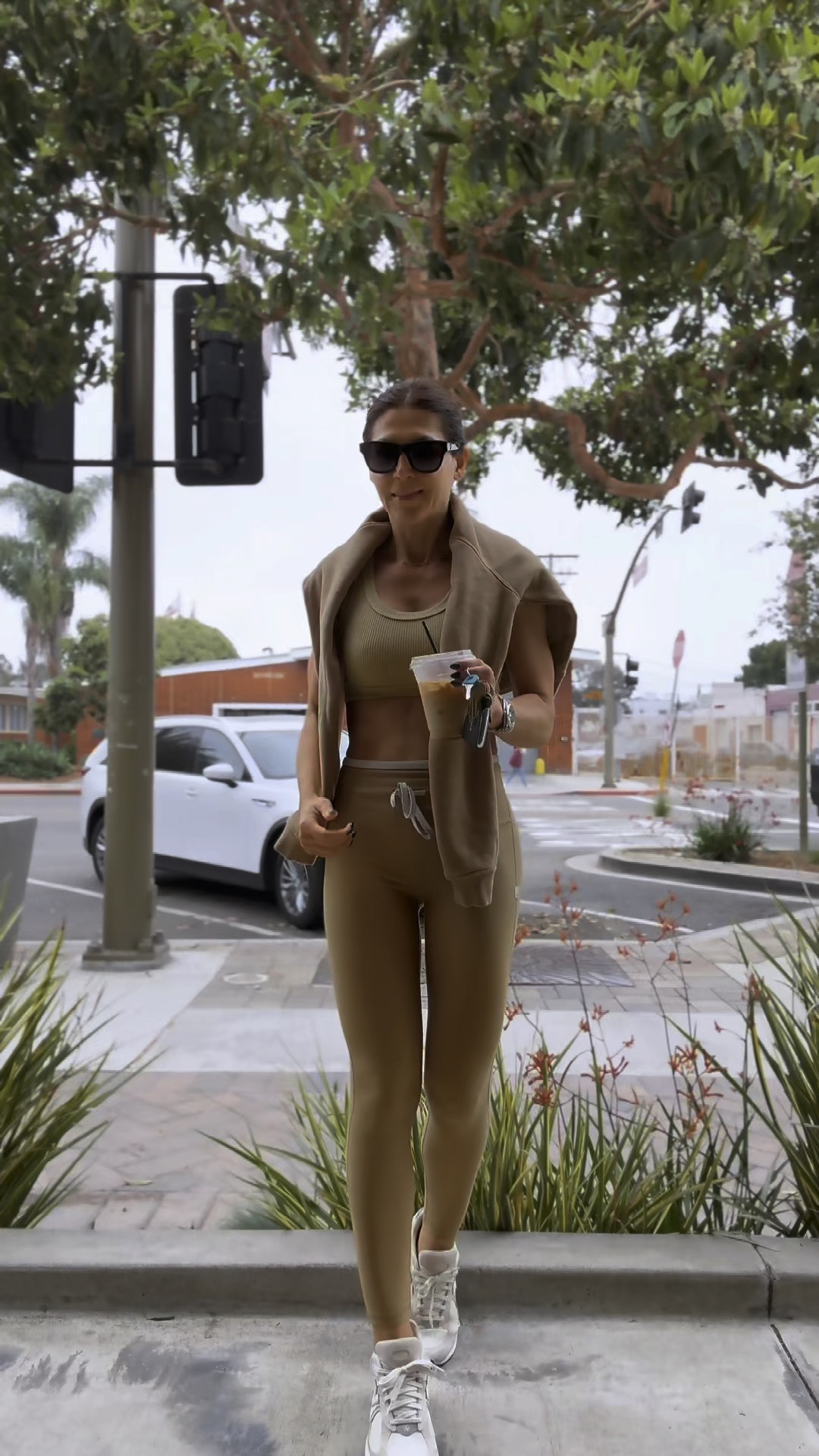 Love this workout set!!!!!
Colors are not available but I link the same styles in the summer colors ☀️🍉🌻

#LTKStyleTip #LTKActive