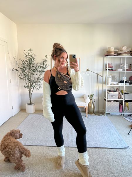 What I would wear for a Pilates and coffee date ☕️♥️

Bodysuit size medium- the most comfortable thing! 
Leg warmers and bolero are Amazon!
Ugg Tasman slippers - size up!

Ugg outfit, ugg tazz, ugg Tasman, Pilates outfit

#LTKmidsize #LTKfitness #LTKSeasonal