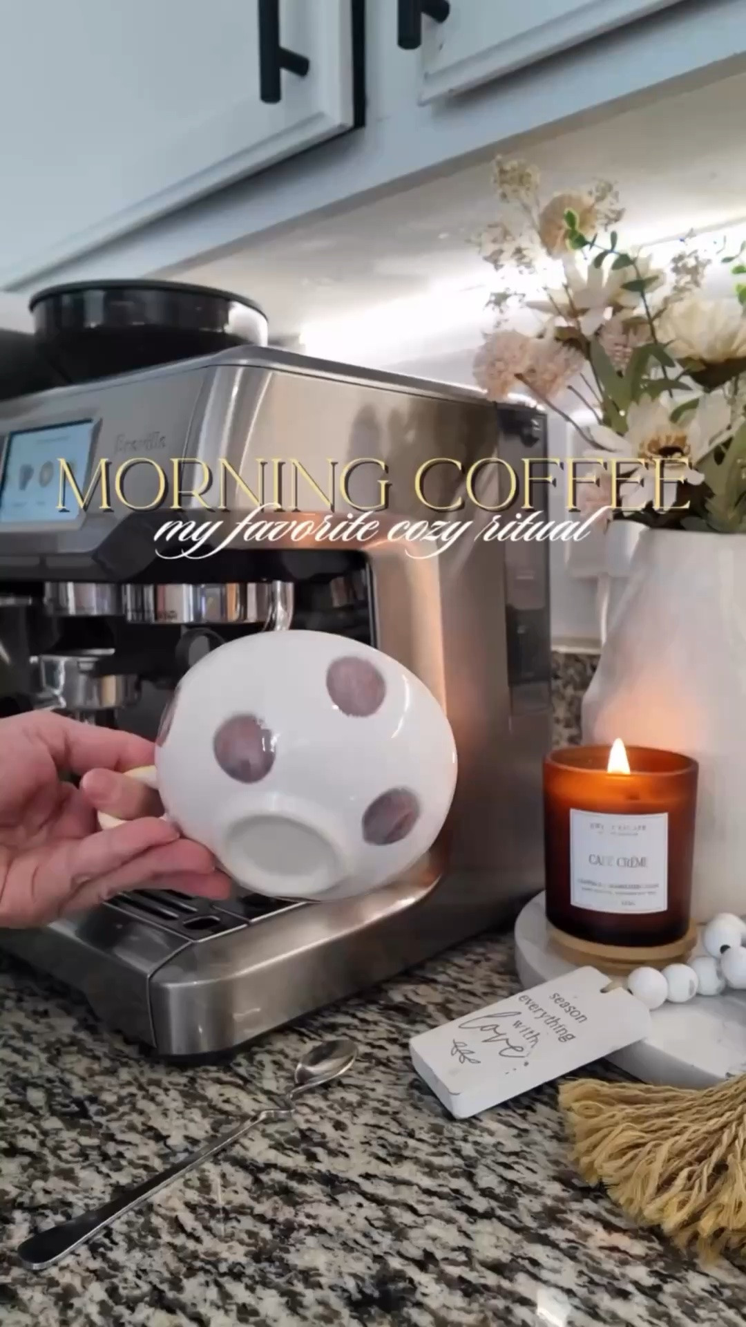 Hay algo especial en empezar la mañana con una taza de café y unos minutos de calma antes de que comience el día ☕️✨
Son esos pequeños momentos los que hacen que una casa se sienta realmente como hogar.
¿Tú también disfrutas tu café de la mañana así? 
#cozyhome #homeinspiration #coffeecorner #morningcoffee #amazonhomefinds