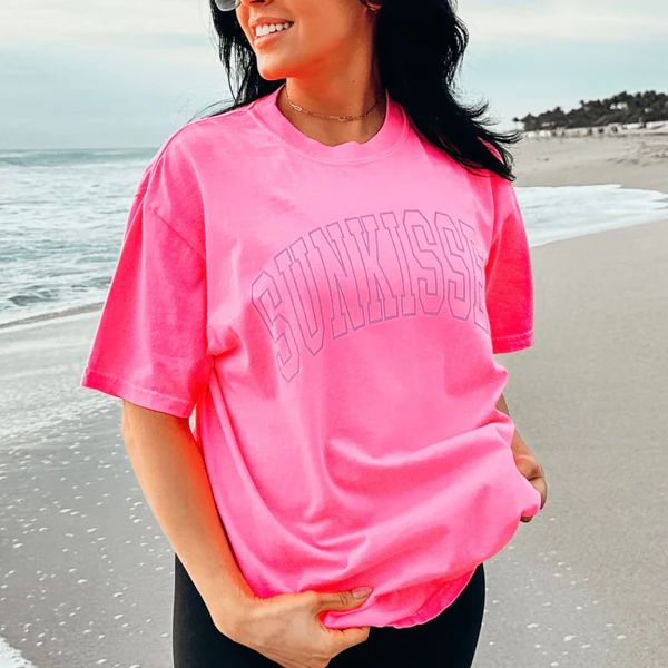 Sunkissed Tee - Neon Pink | Mountain Moverz