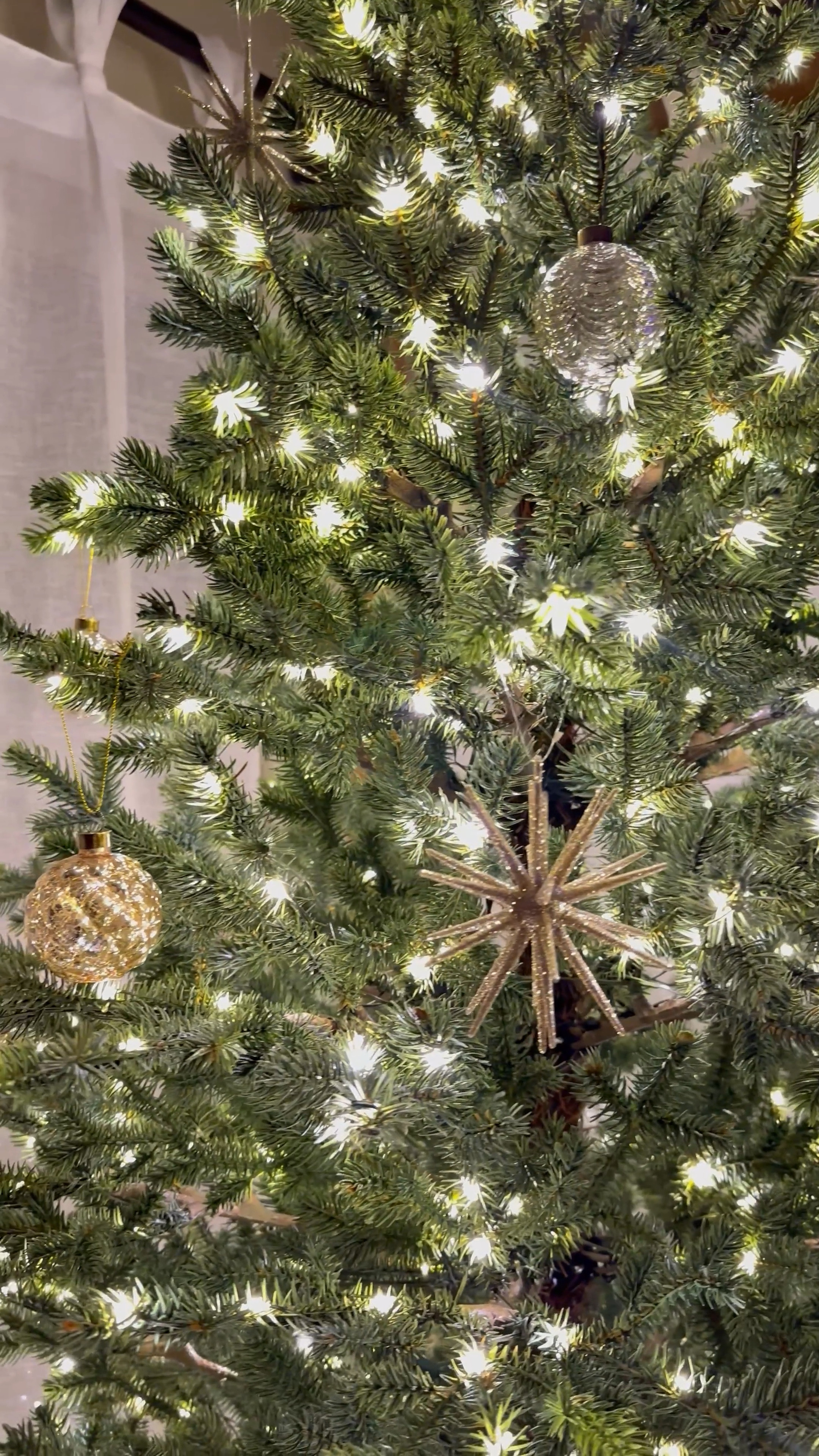 My ornaments from last year are back in stock! By the time I had shared them last year they were already sold out! They went so fast!!!! 
They come in gold and silver and are stunning!!! 

Christmas tree, Christmas decor, home decor

#LTKSeasonal #LTKHoliday #LTKHome