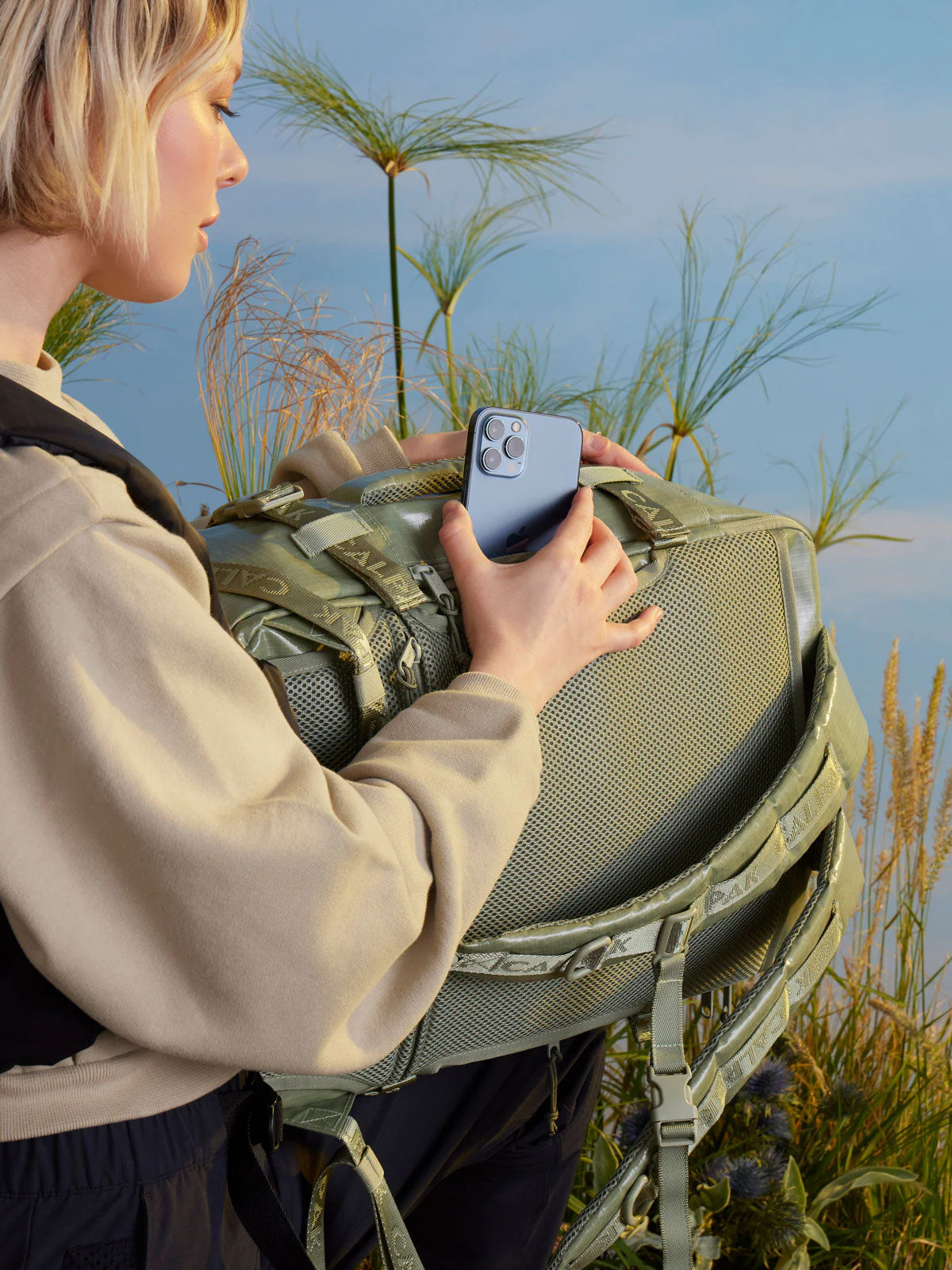 Terra 26L Laptop Duffel Backpack in Juniper | CALPAK